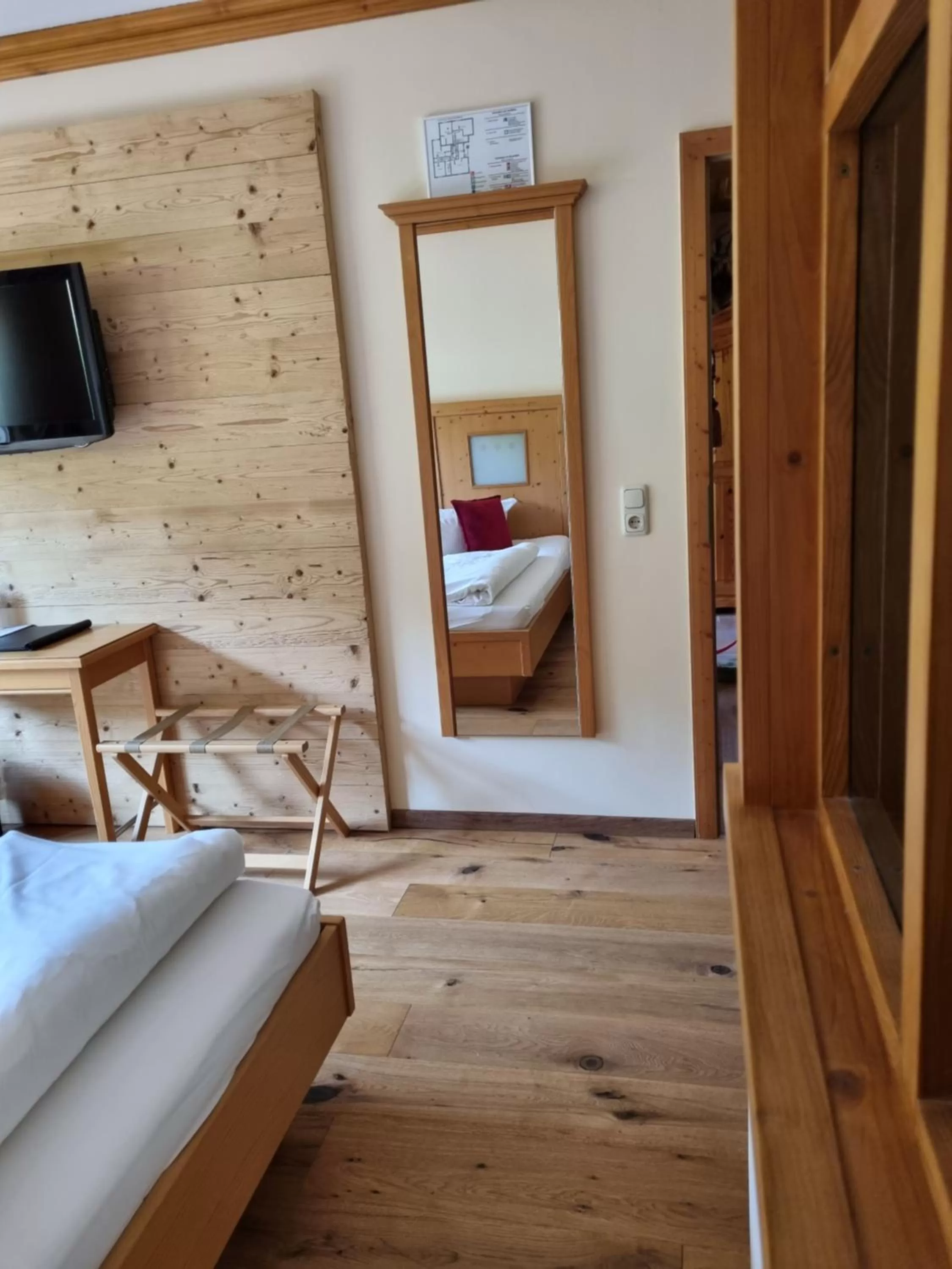 TV/Entertainment Center in Landhaus Talblick- Boutique Hotel Bed and Breakfast