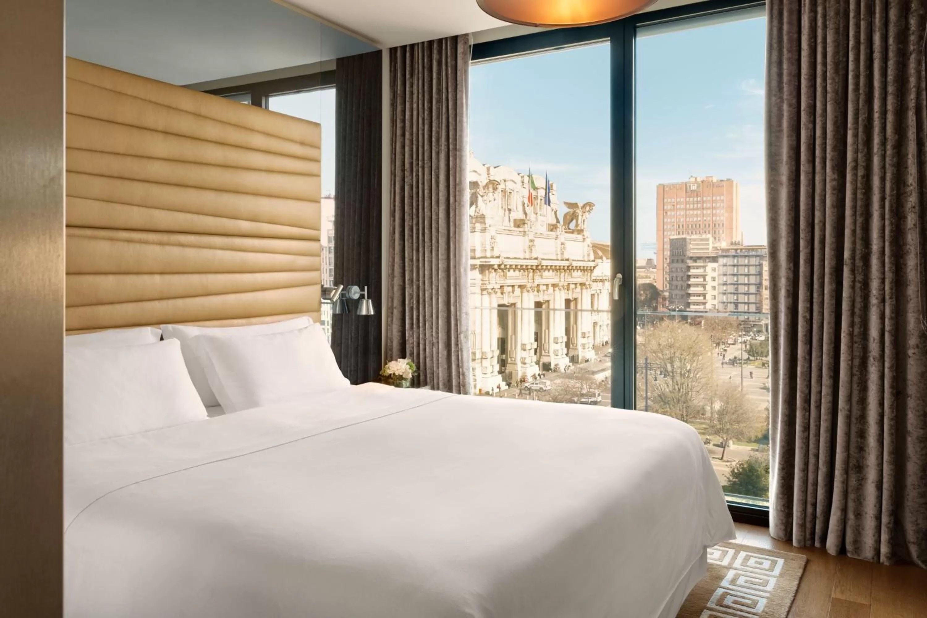 Photo of the whole room, Bed in Excelsior Hotel Gallia, a Luxury Collection Hotel, Milan