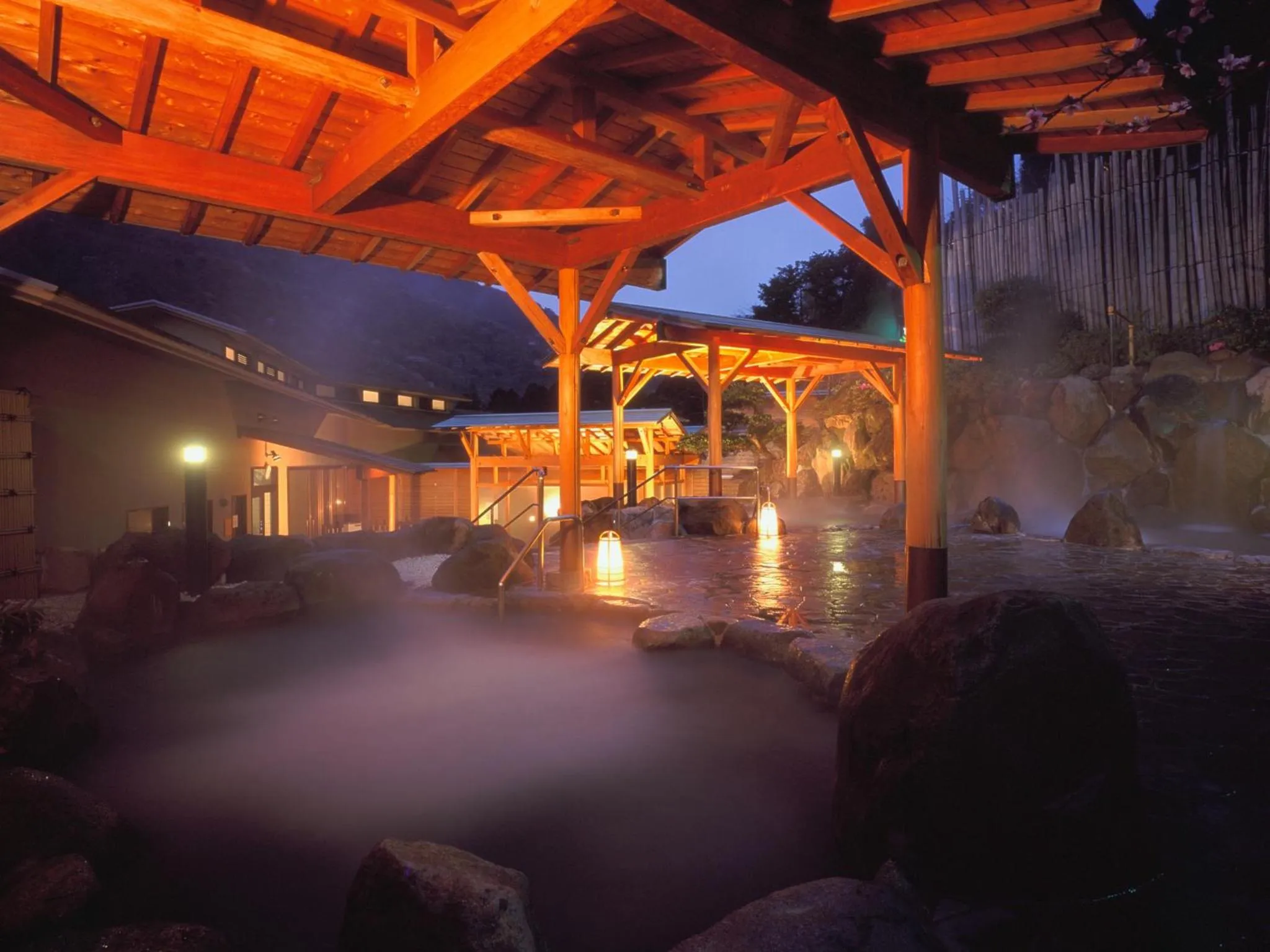 Hot Spring Bath in Hakonenomori Okada