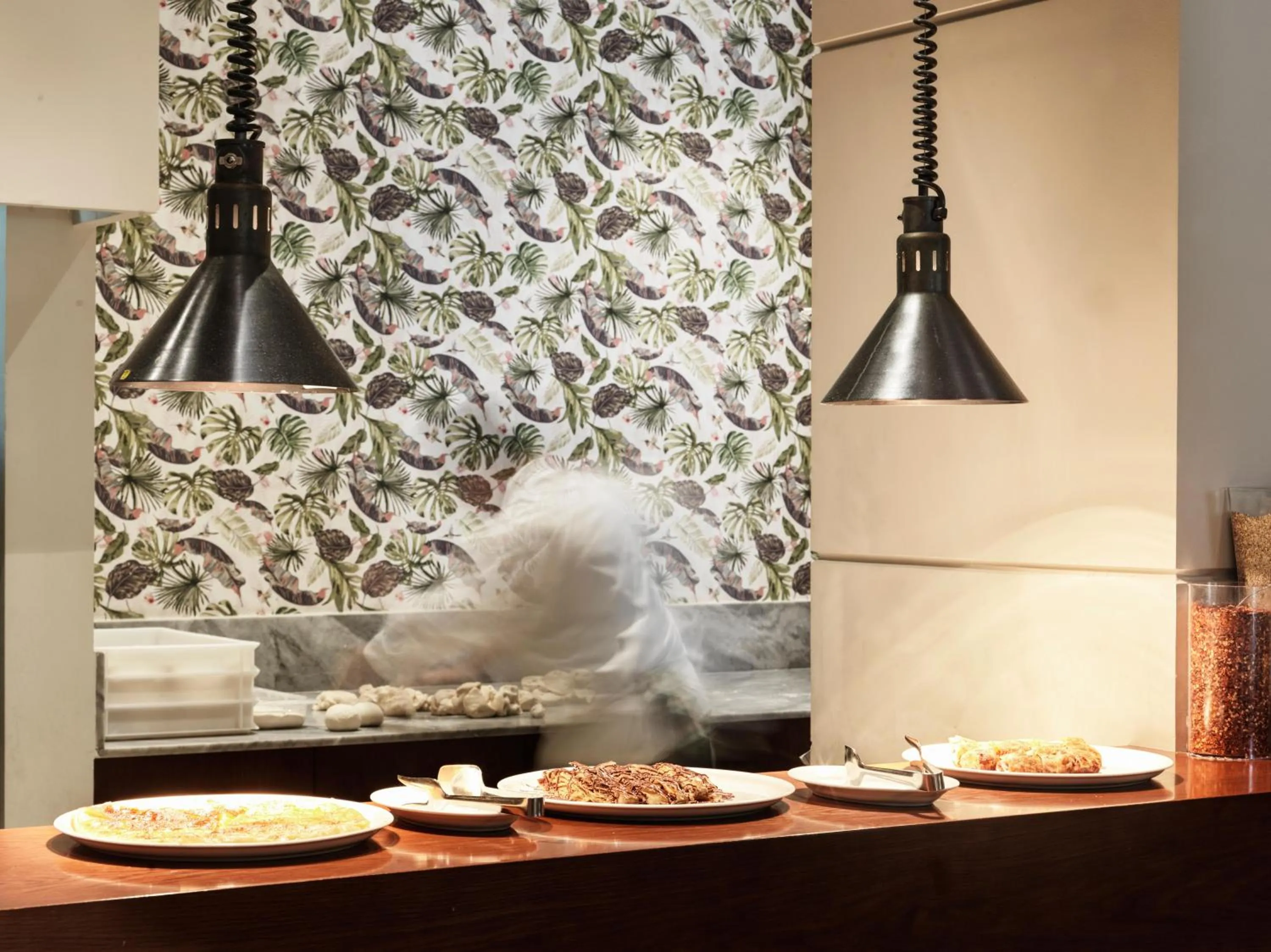 Restaurant/places to eat in Fanar Hotel & Residences