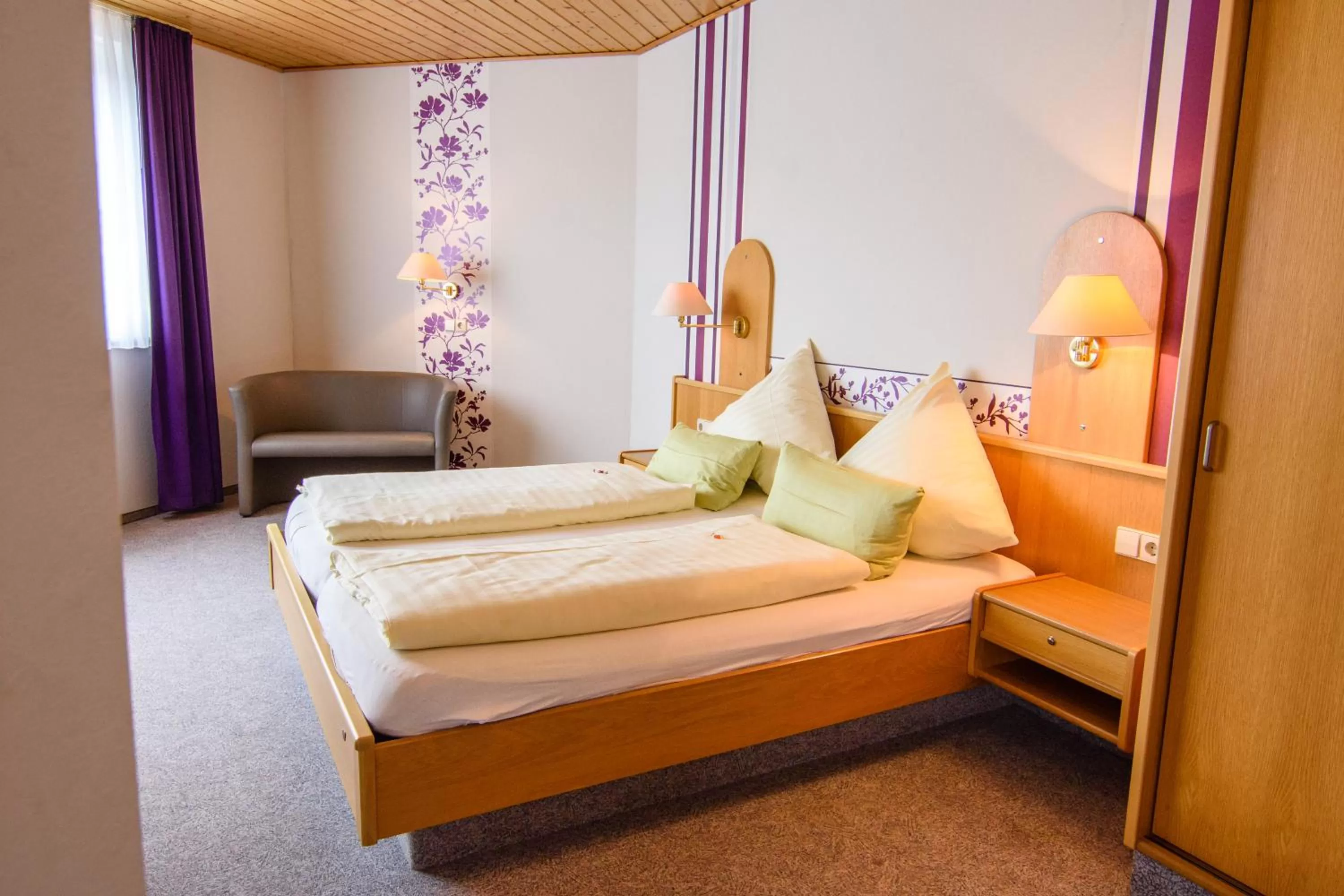 Photo of the whole room, Bed in Landhotel Henkenhof Willingen