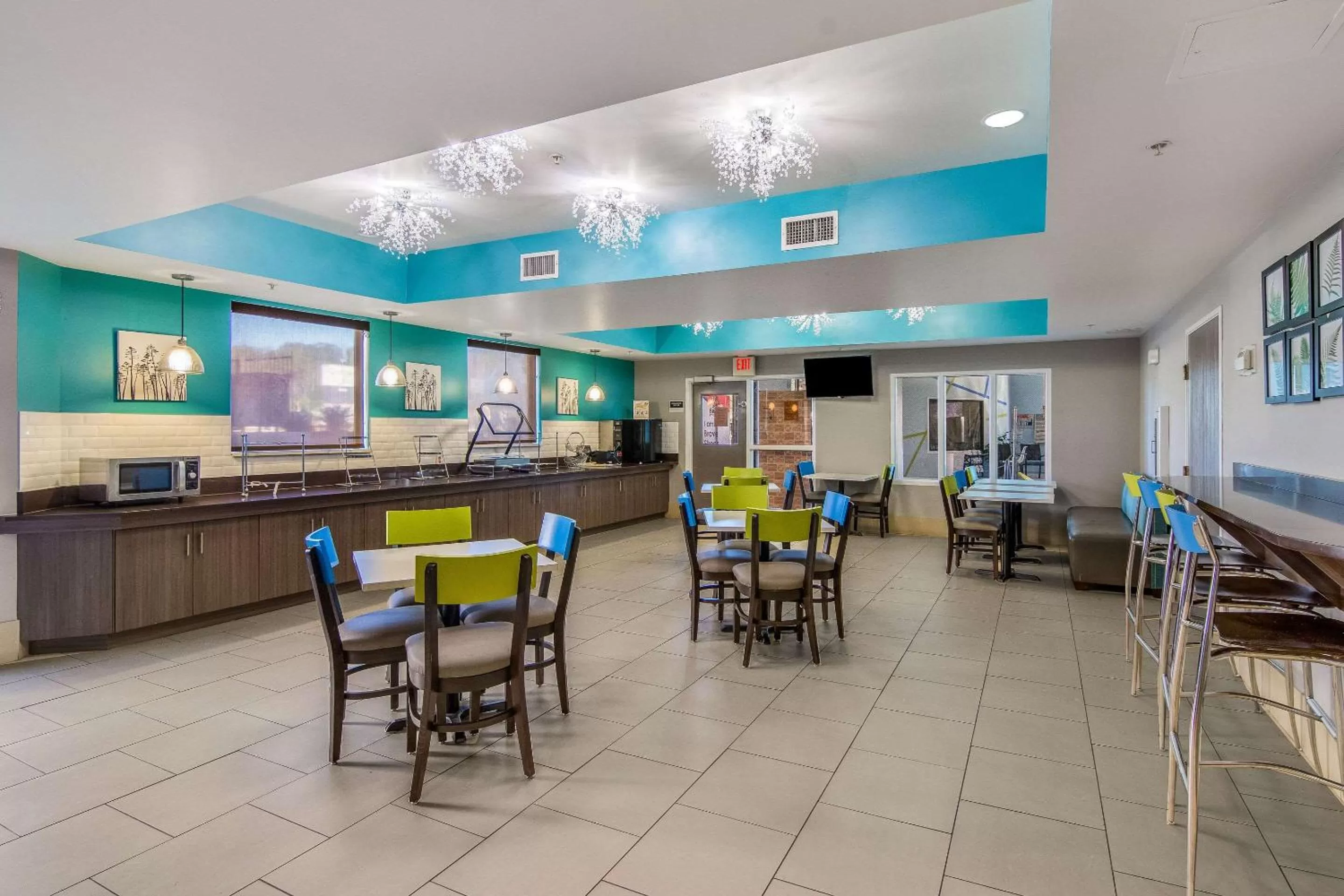 Restaurant/places to eat in Clarion Pointe Wake Forest - Raleigh North