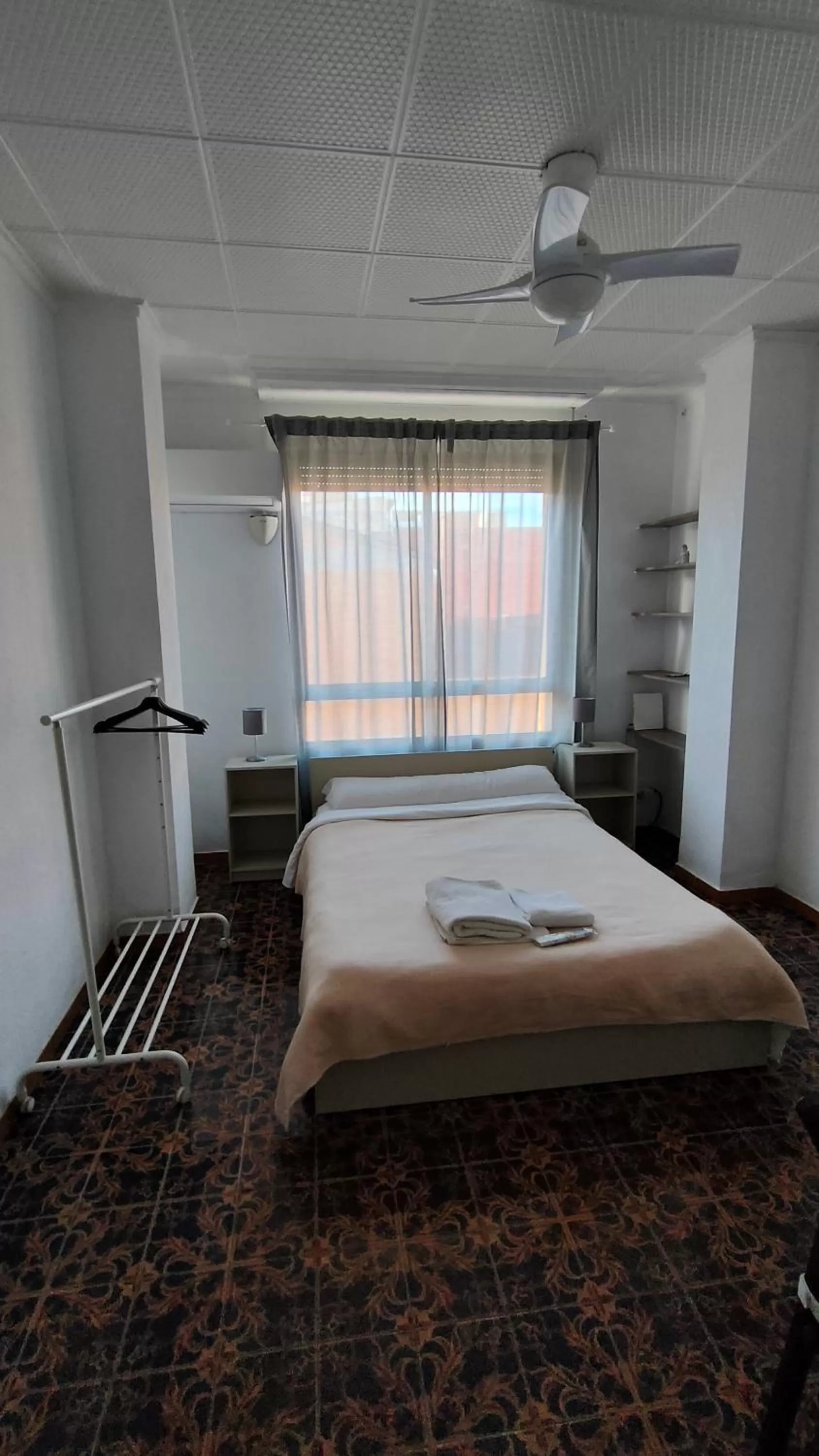 Photo of the whole room, Bed in Pensión Benavente AP-7 3min coche Playa 5 min Self check-in 24h