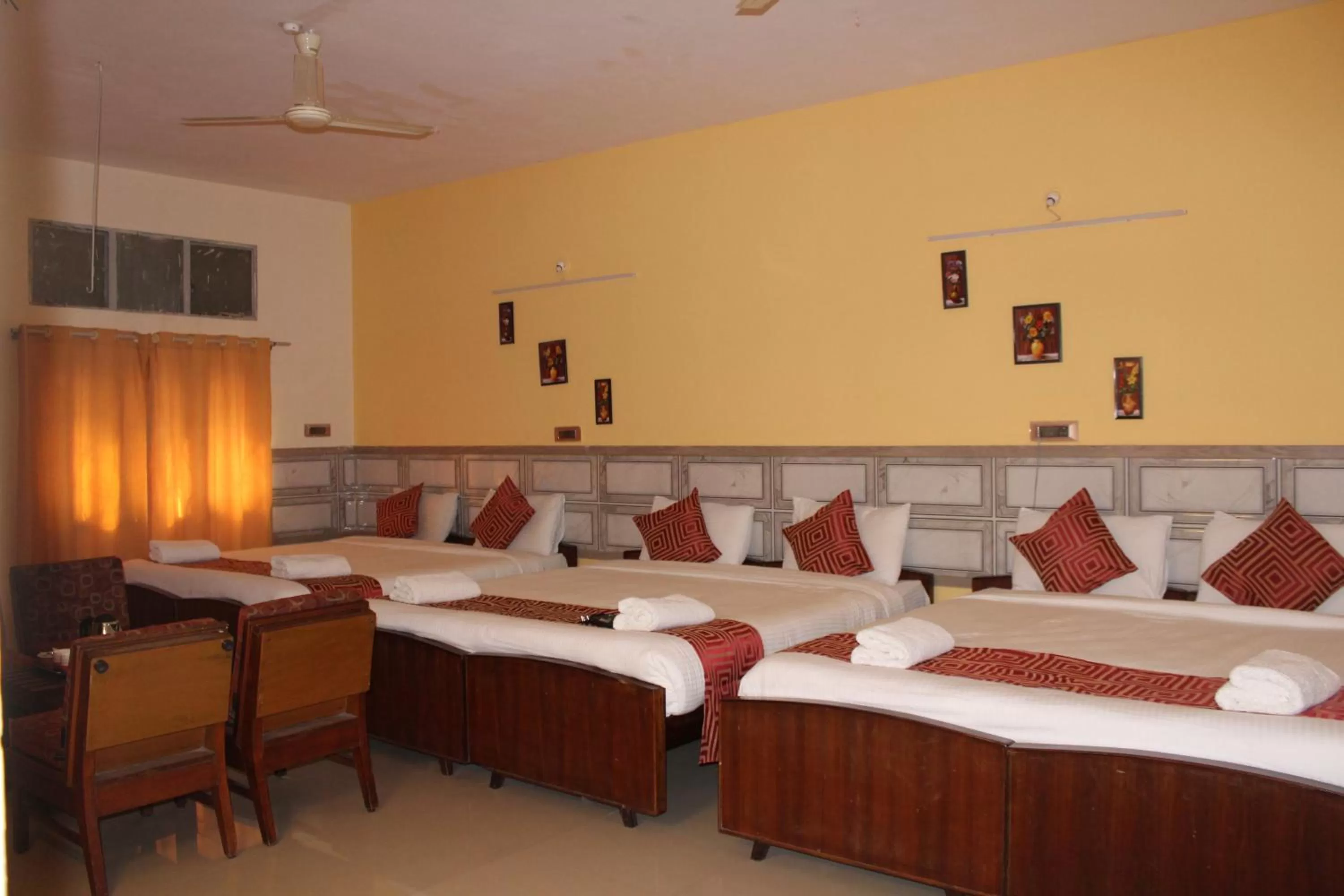 Bed in Hotel Kaveri