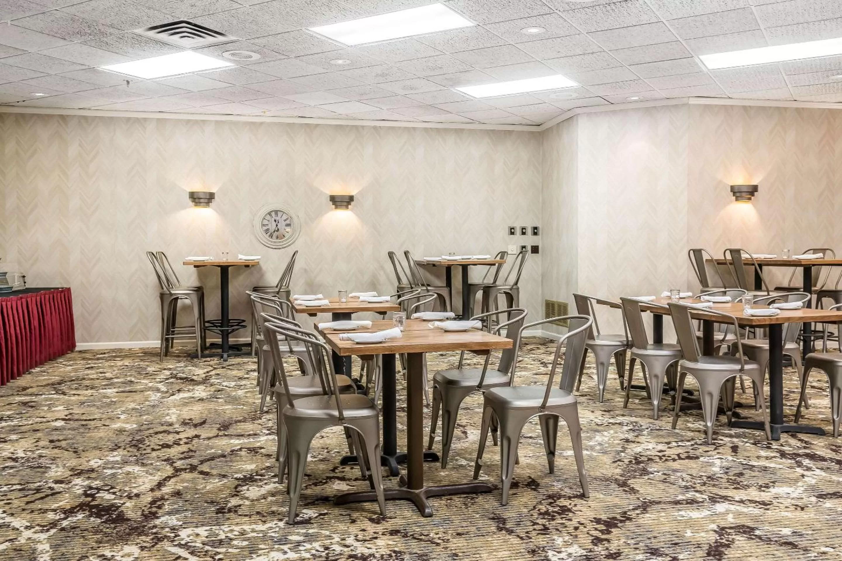 On site in enVision Hotel Saint Paul South