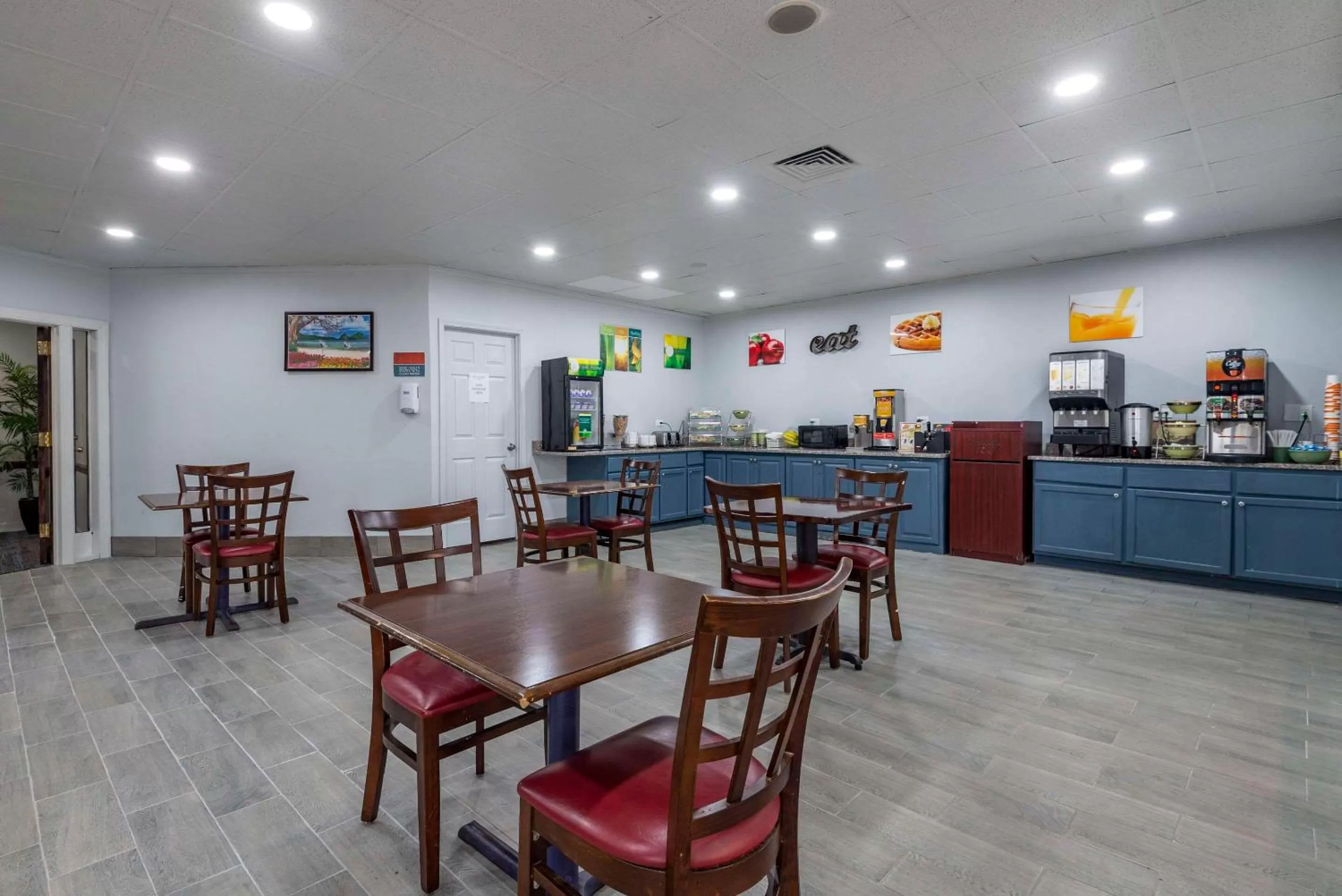 Breakfast in Suburban Studios Rock Hill Northeast I-77