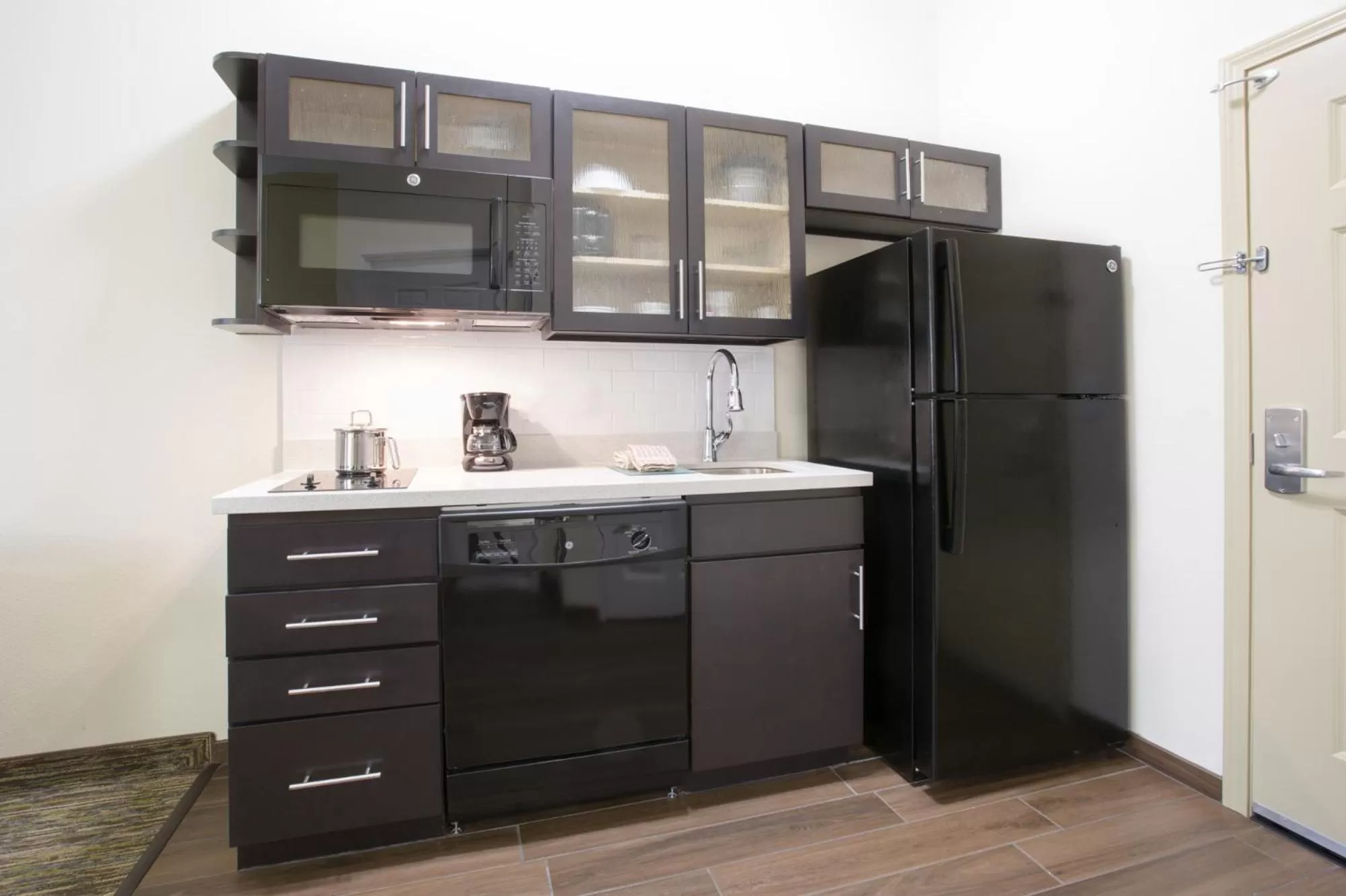Kitchen or kitchenette in Candlewood Suites Longmont - Boulder Area by IHG