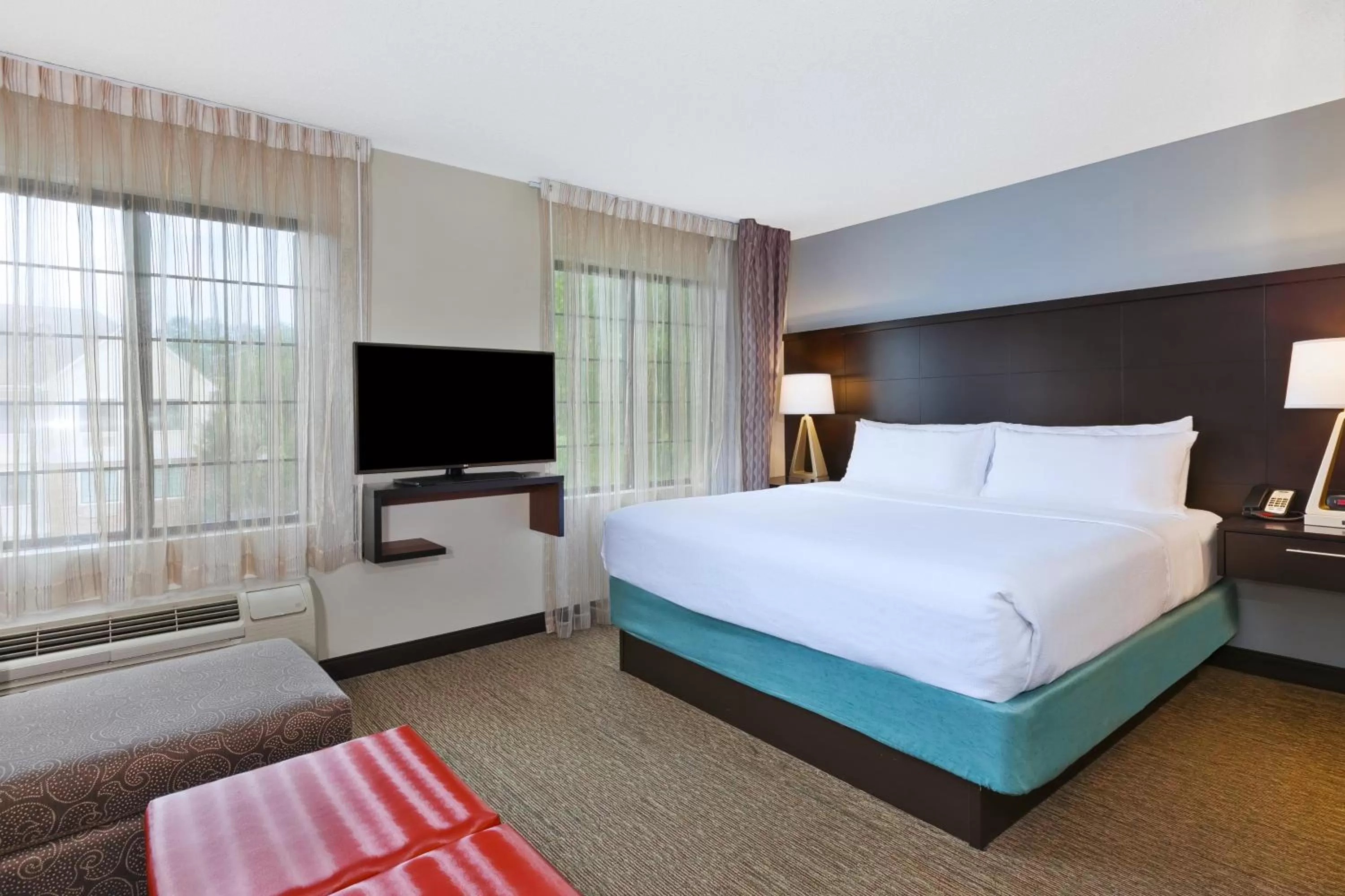 Photo of the whole room, Bed in Staybridge Suites Detroit-Utica by IHG