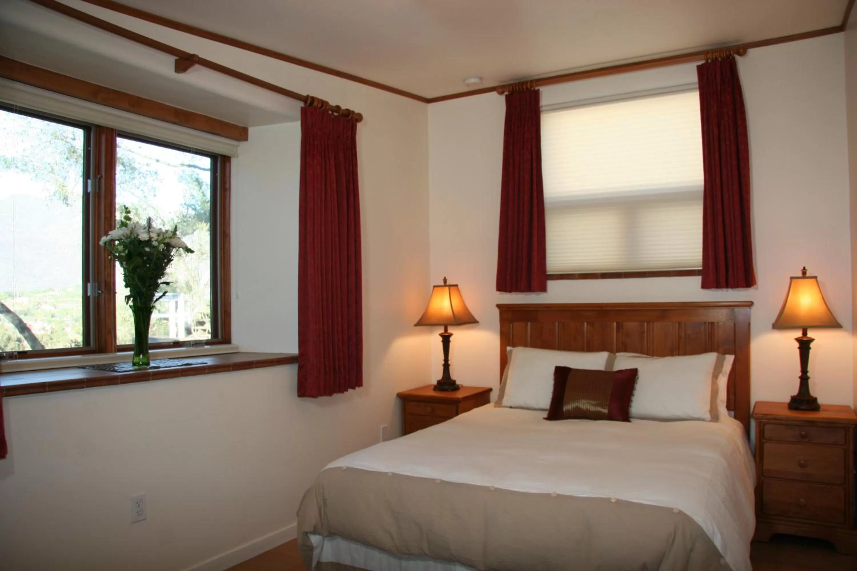 Bedroom, Bed in Ojai Retreat & Inn