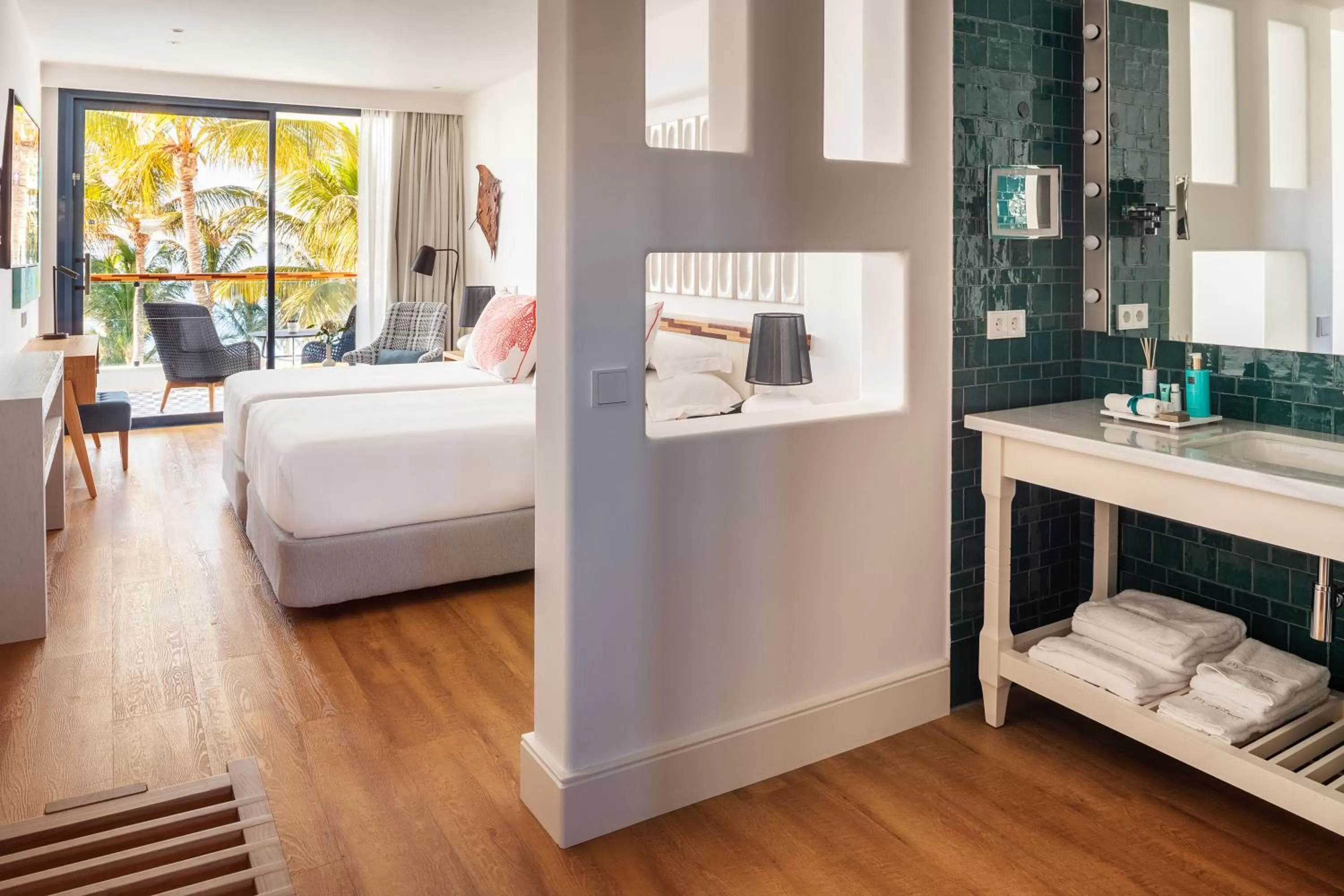 View (from property/room), Bed in Hotel Fariones