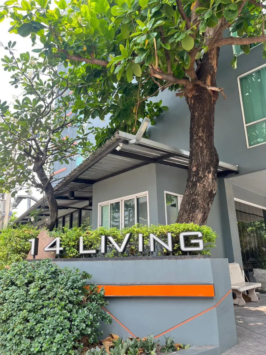 Property Building in 14 Living Property Building in 14 Living