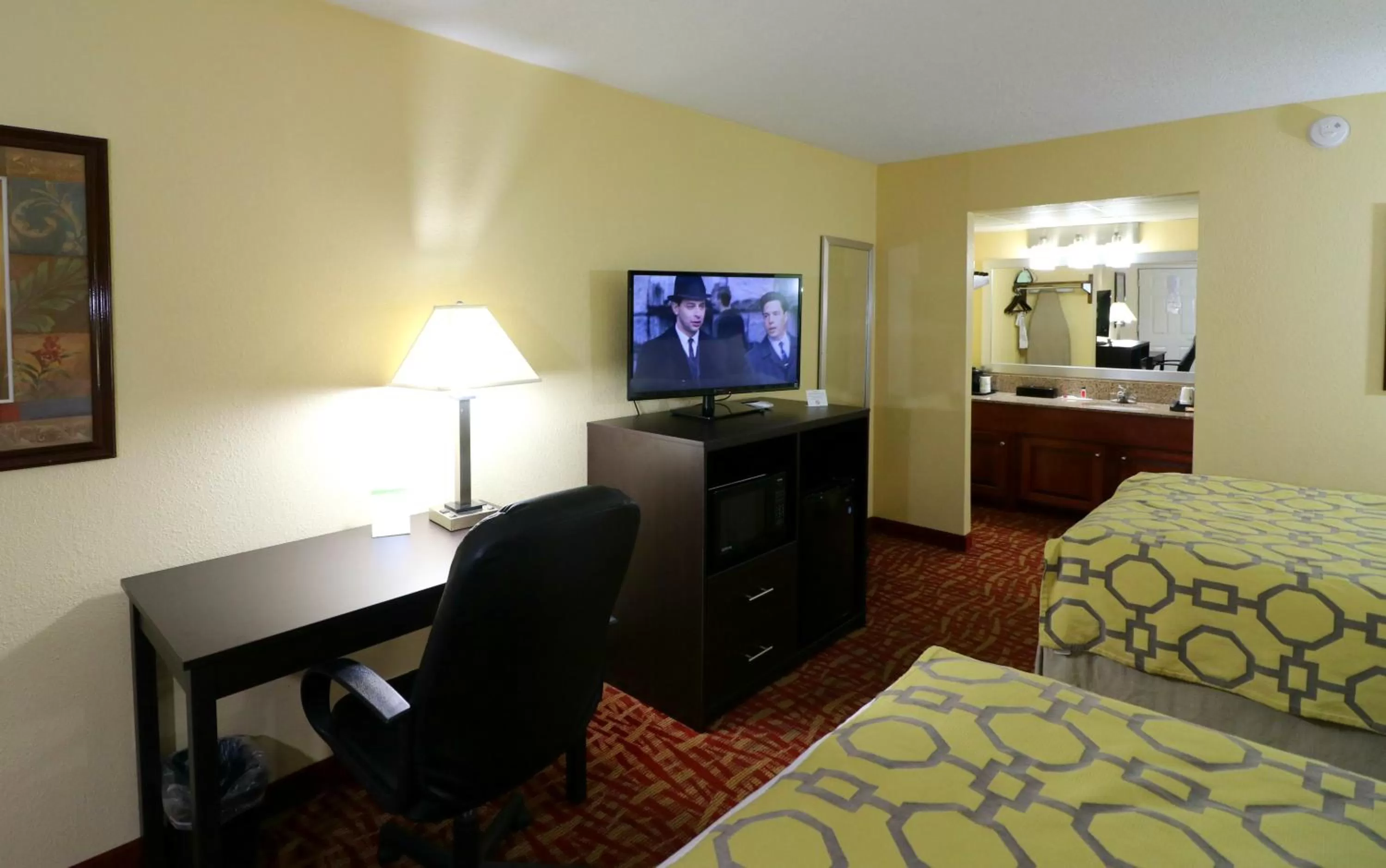 Photo of the whole room, Bed in Baymont by Wyndham Sevierville Pigeon Forge