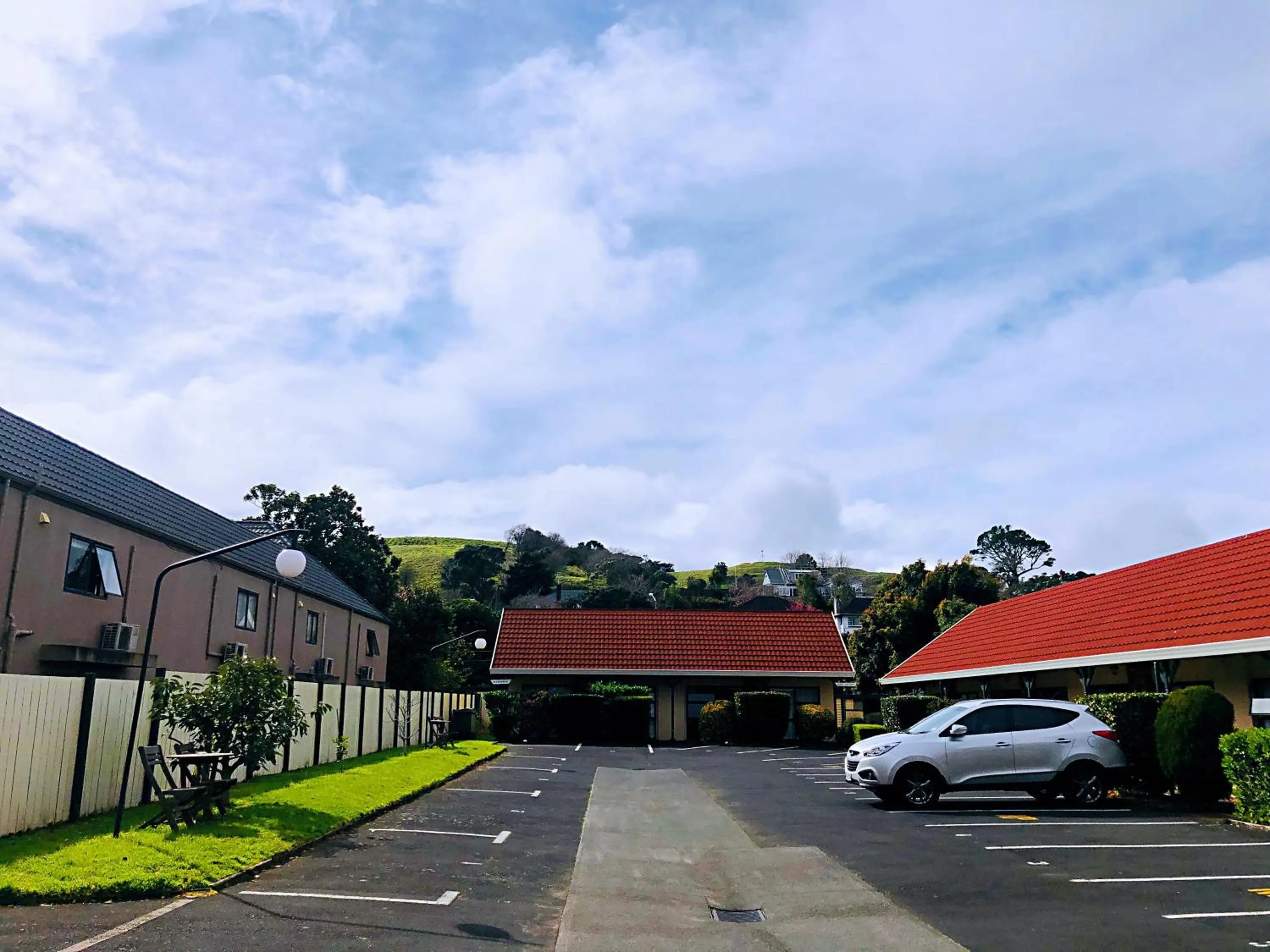 Garden in Tudor Court Motor Lodge