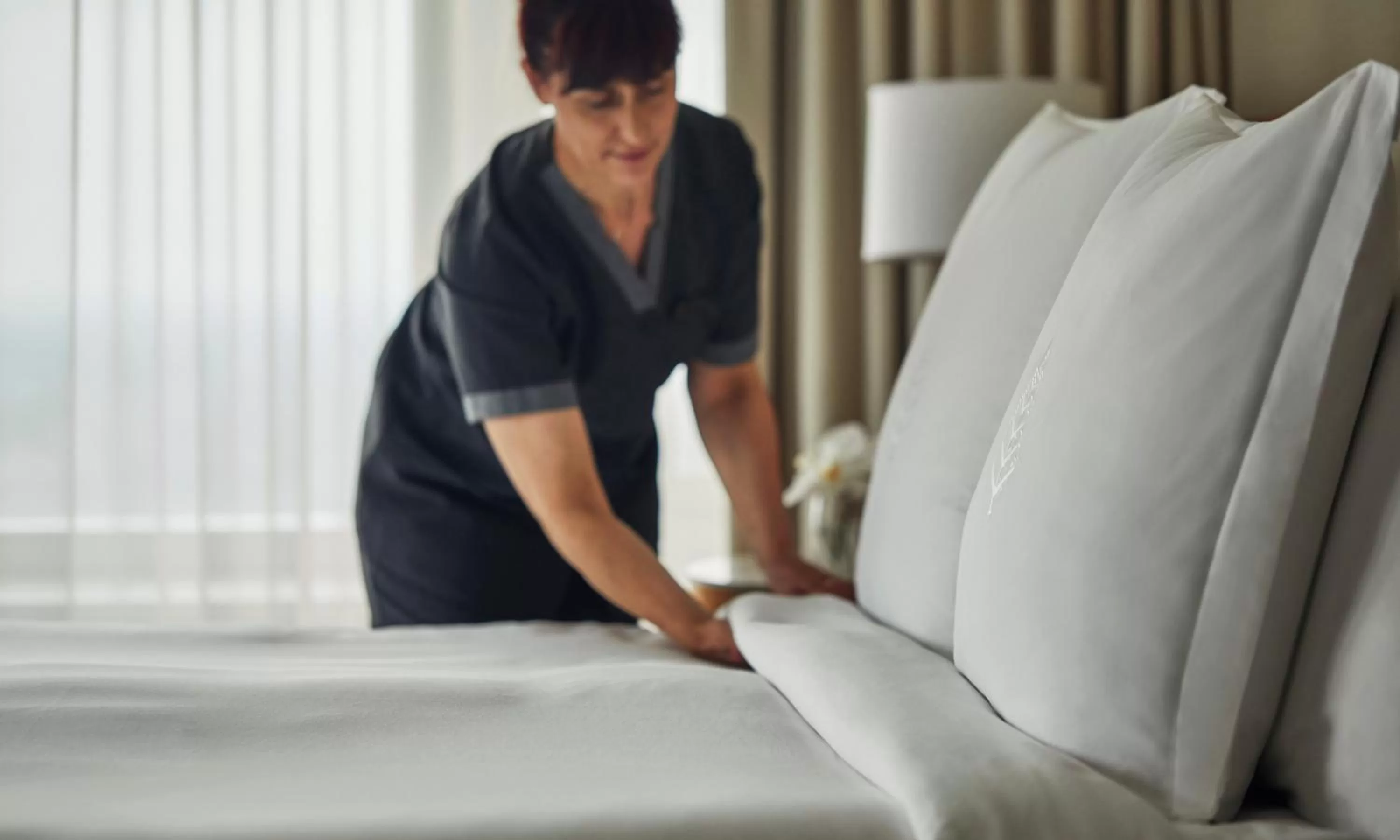 Staff, Bed in Four Seasons Chicago