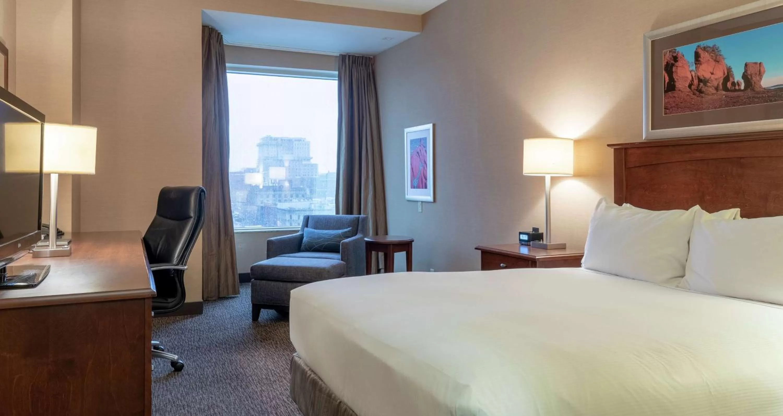 Bedroom, Bed in Hilton Saint John