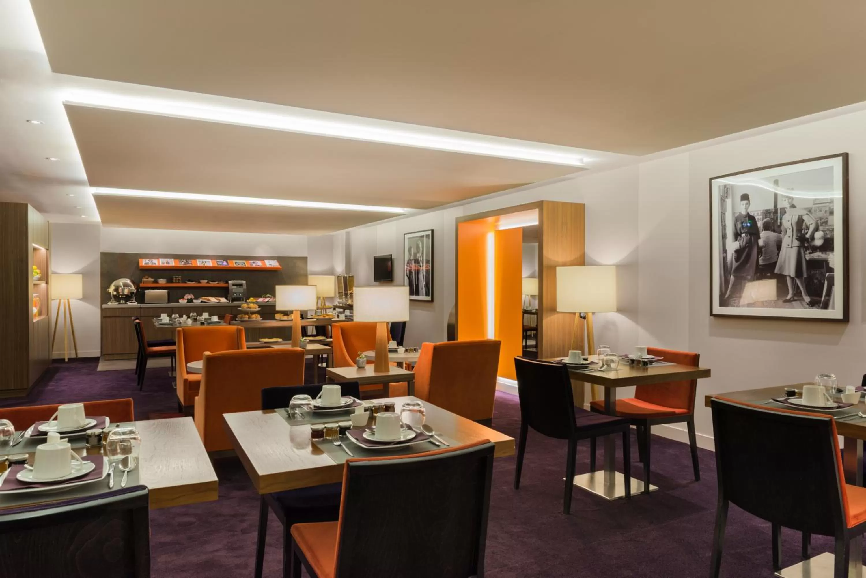 Restaurant/places to eat in Hôtel le Derby Alma by Inwood Hotels