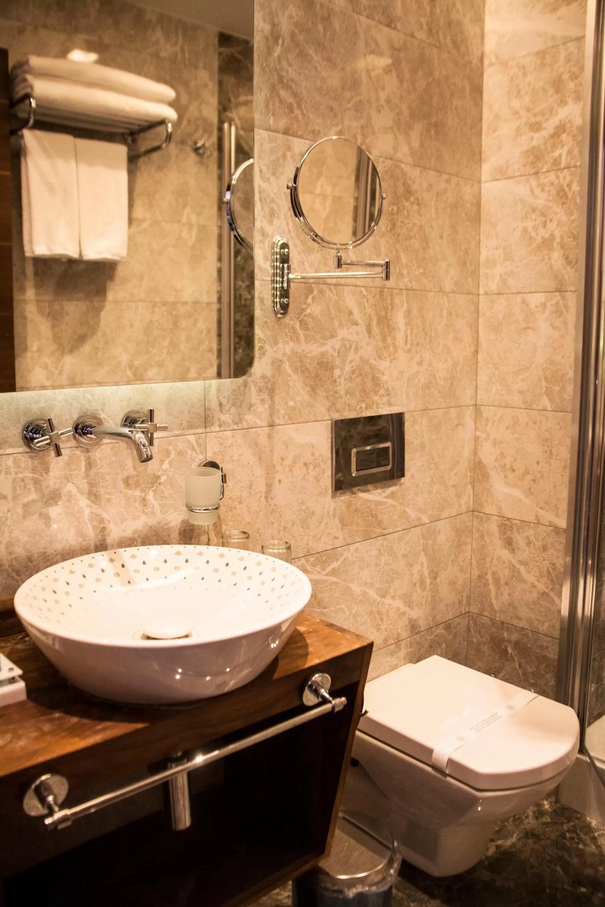 Toilet in Old Port Hotel