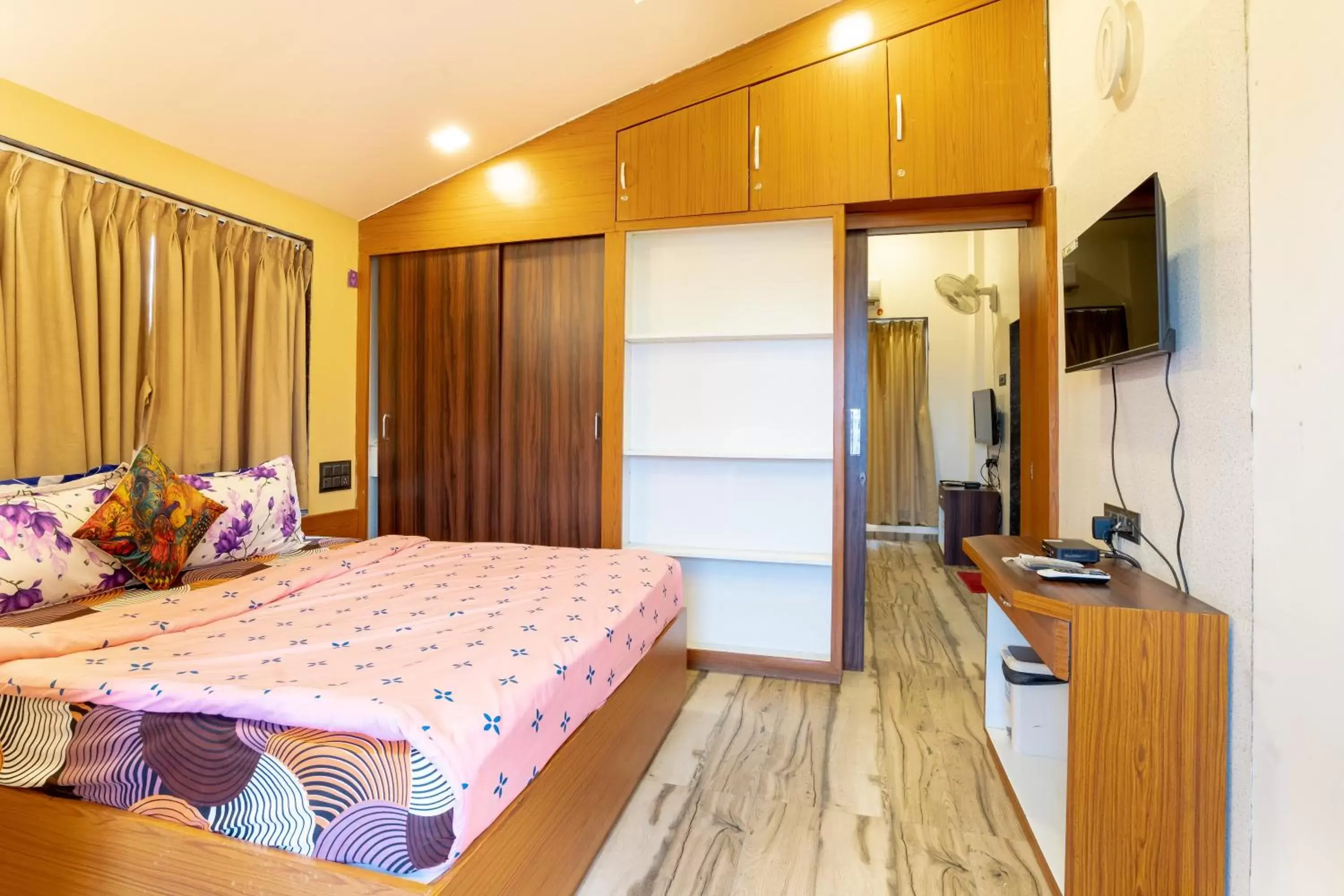 Suite with Terrace in Pooja Villa Suites-Rooms and Pool, Igatpuri Suite with Terrace in Pooja Villa Suites-Rooms and Pool, Igatpuri