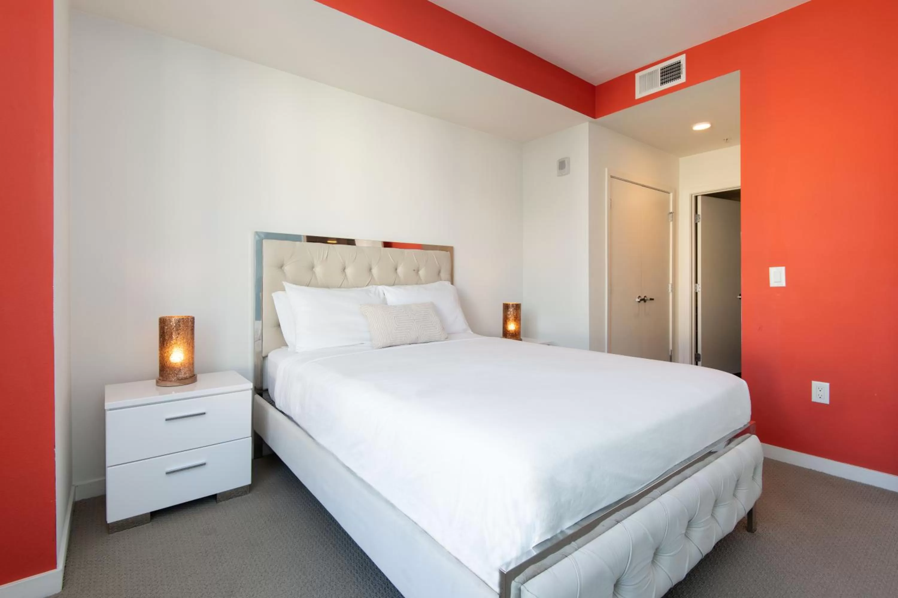 Bed in Modern Apartment Rentals