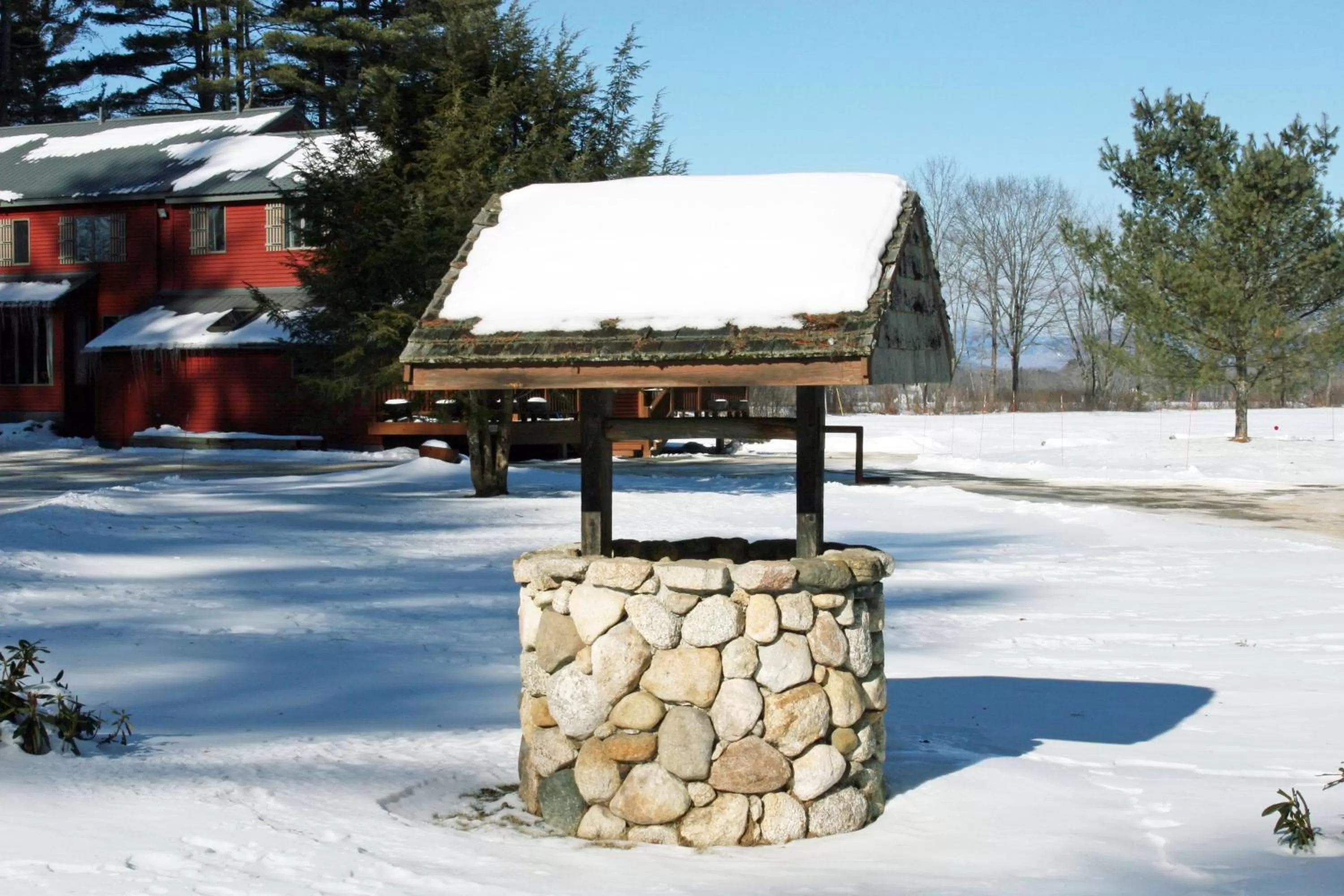 Property building in Old Saco Inn