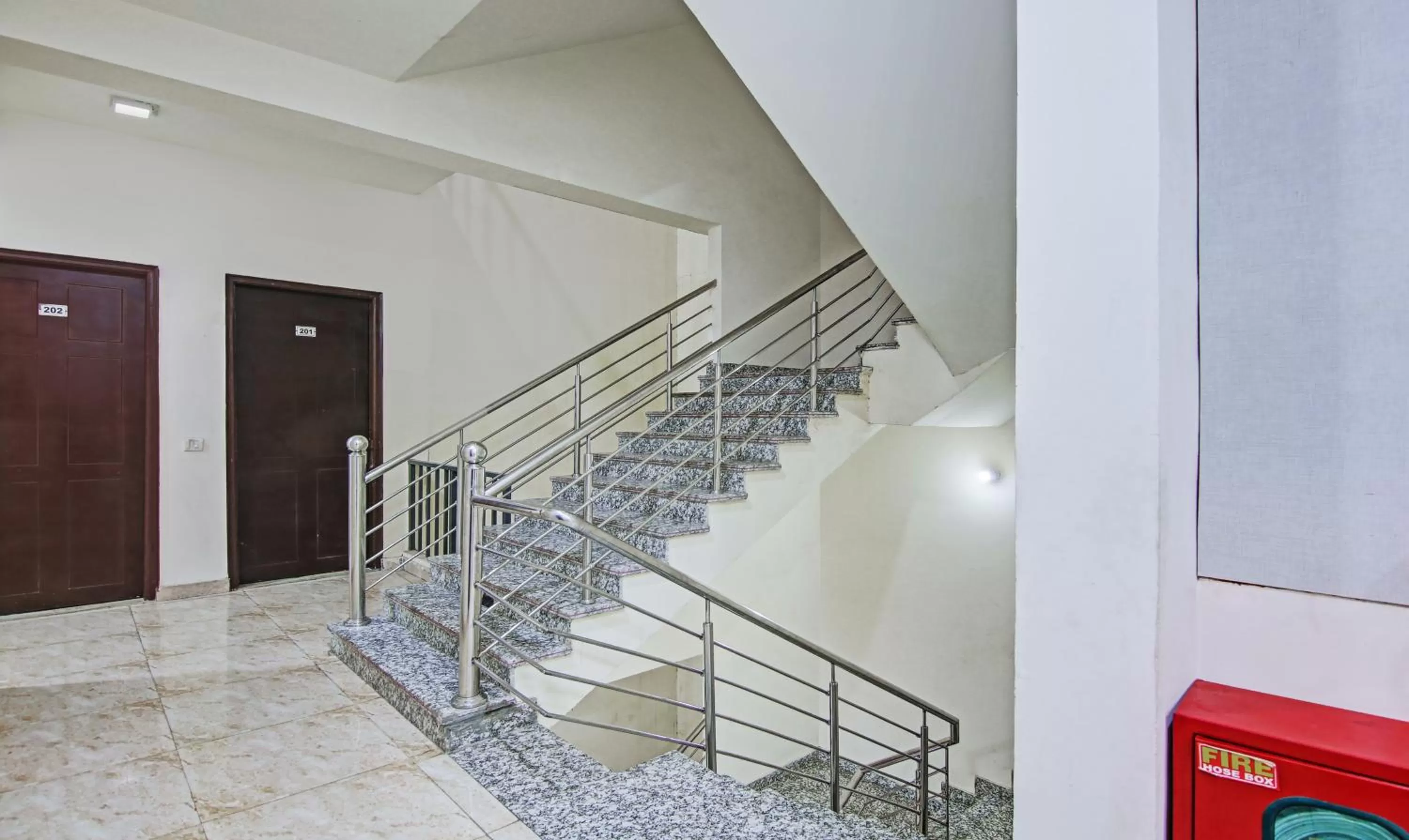 Treebo Trend Amaya Inn Sector 72