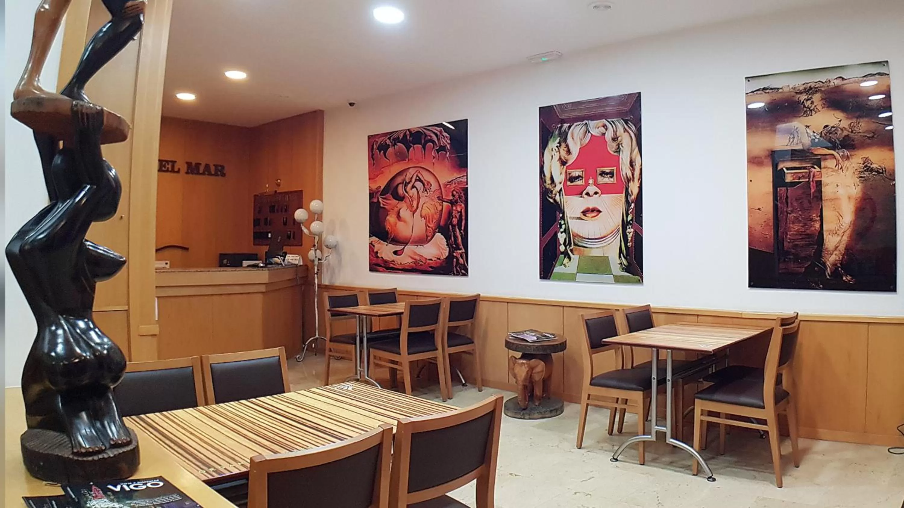 Restaurant/places to eat in Hotel del Mar Vigo