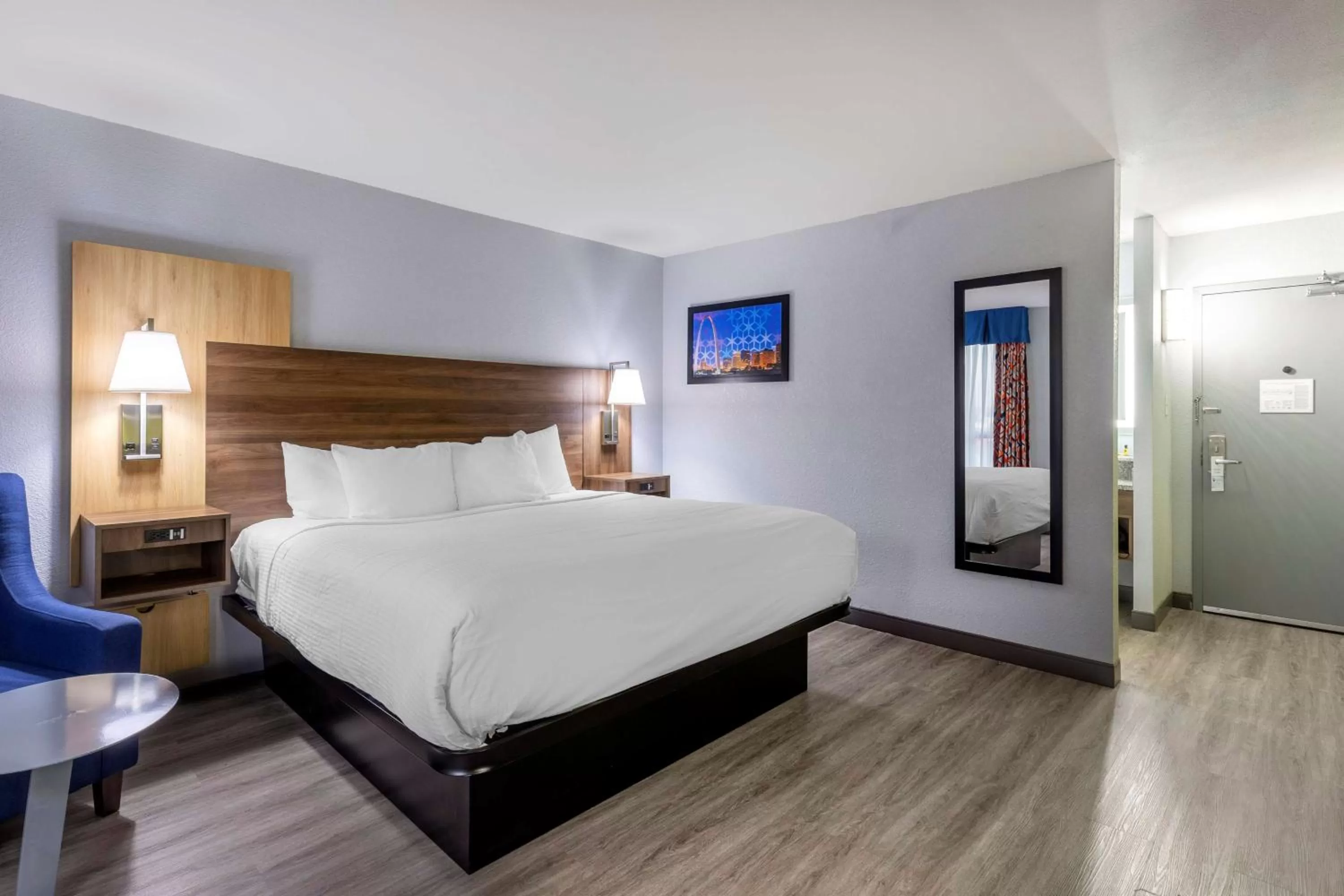 Bedroom, Bed in Best Western Plus St. Louis West-Westport