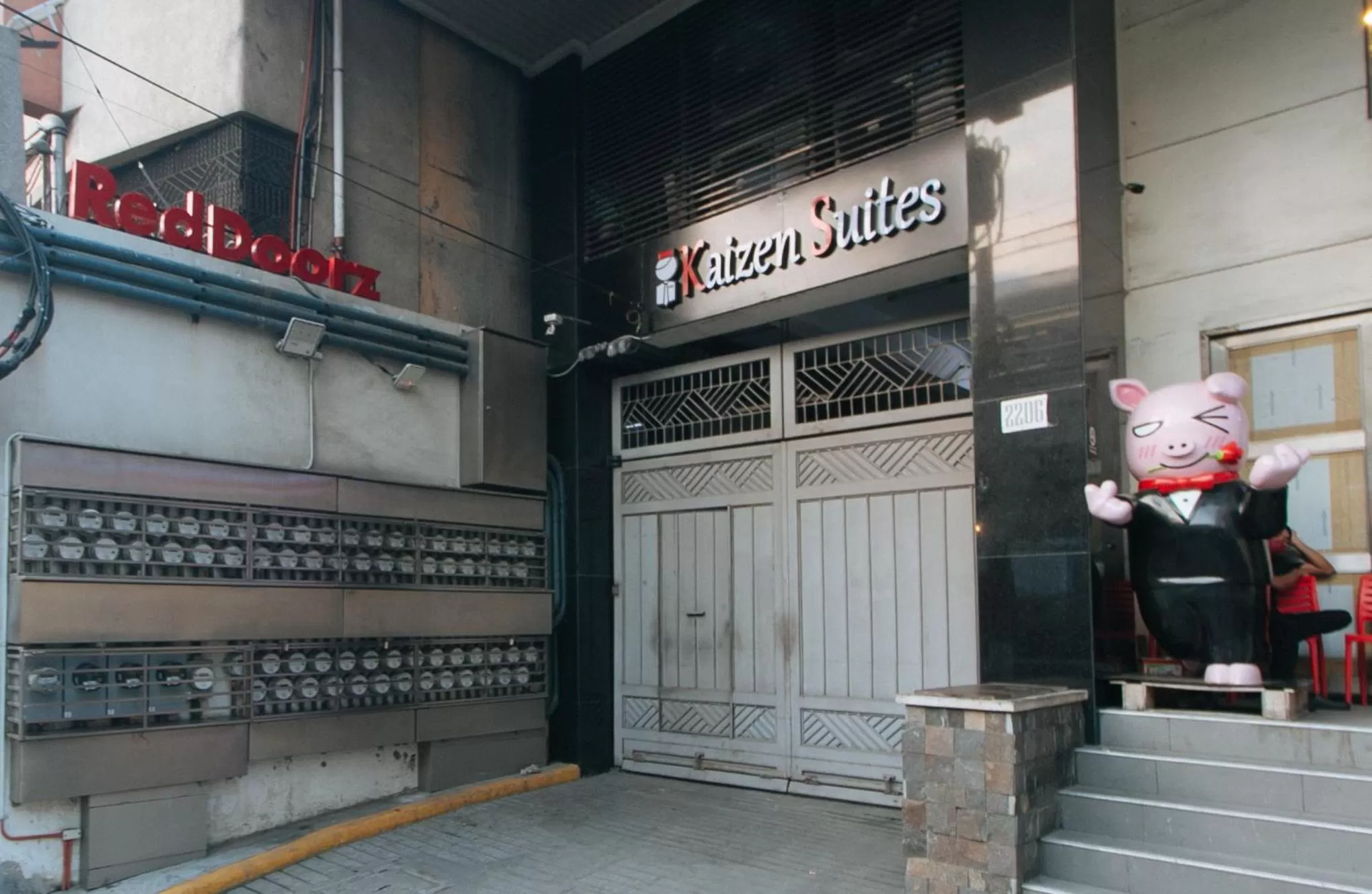 Facade/entrance in RedDoorz Plus @ Kaizen Suites Taft Avenue