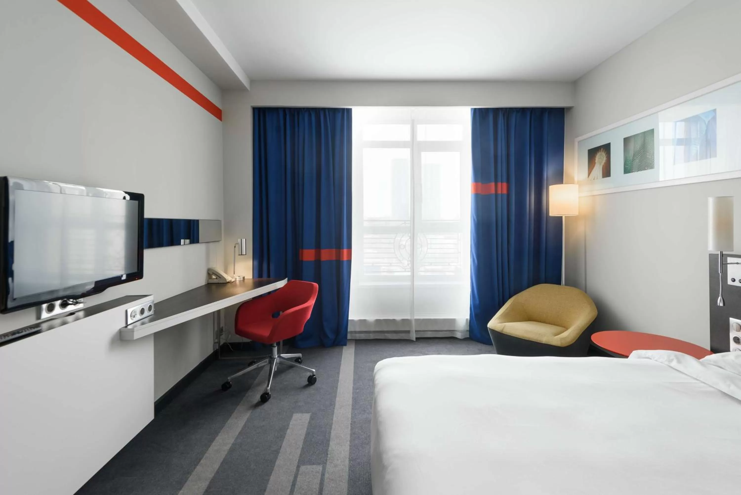 TV and multimedia, Bed in Park Inn by Radisson Hotel Astana