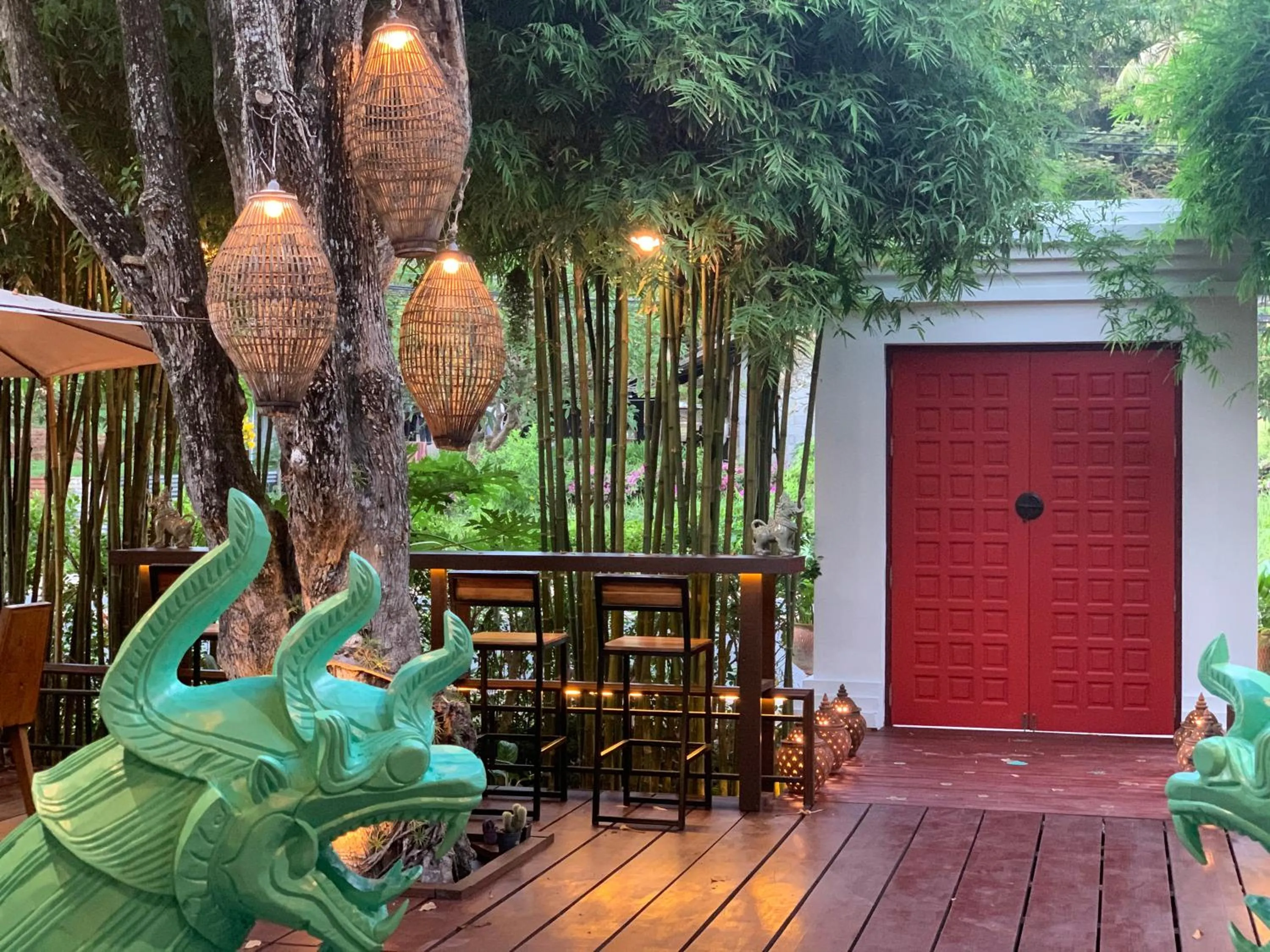 Restaurant/places to eat in Navatara Phuket Resort