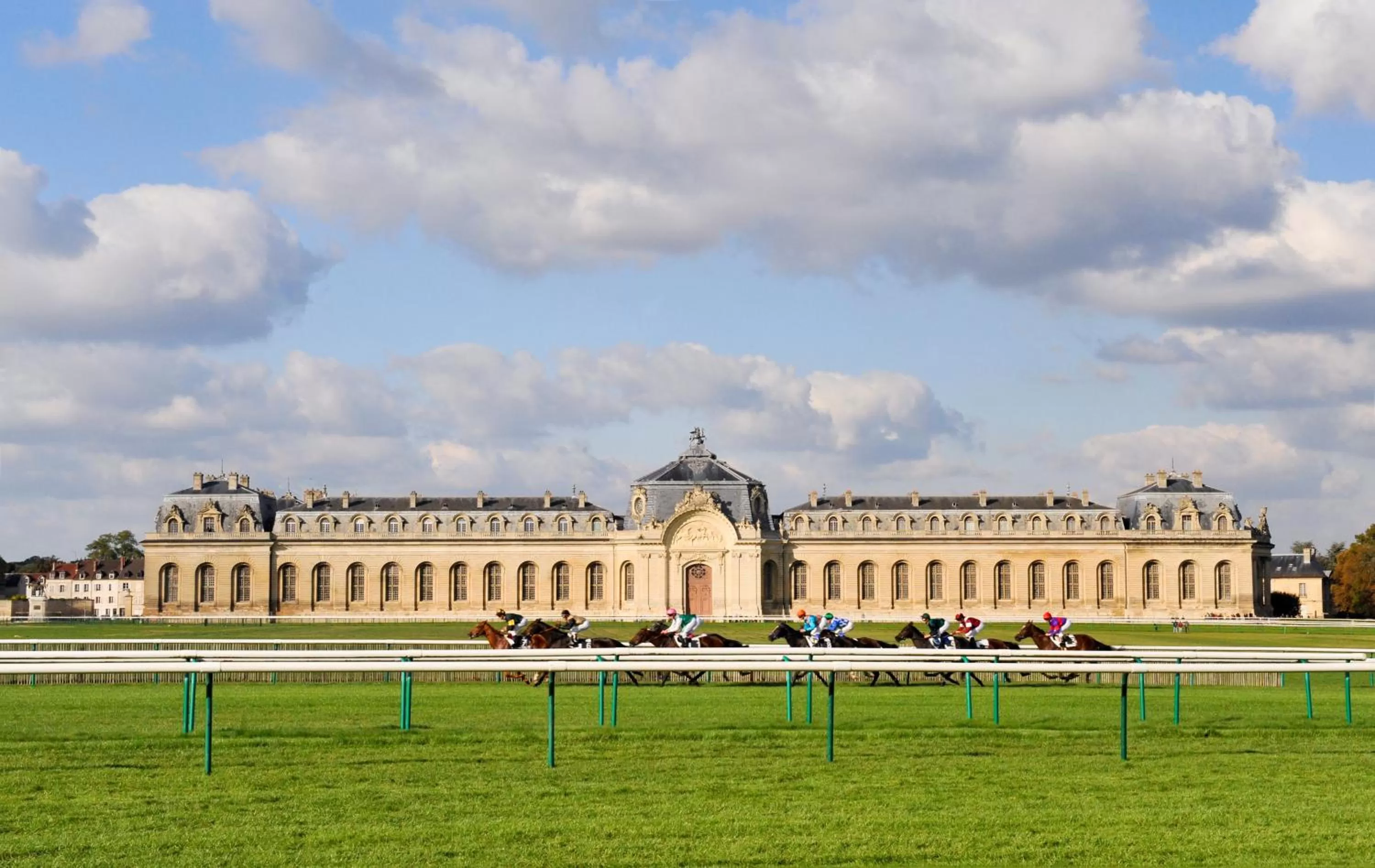 Nearby landmark in ibis Senlis