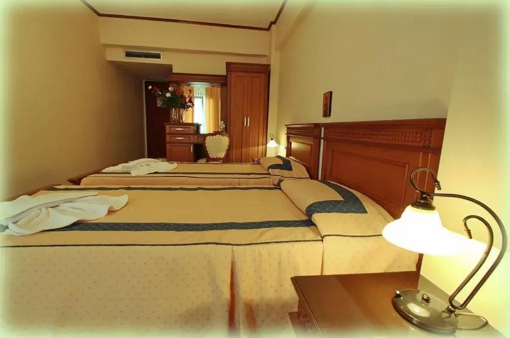 Twin Room with City View in Famissi Hotel Twin Room with City View in Famissi Hotel