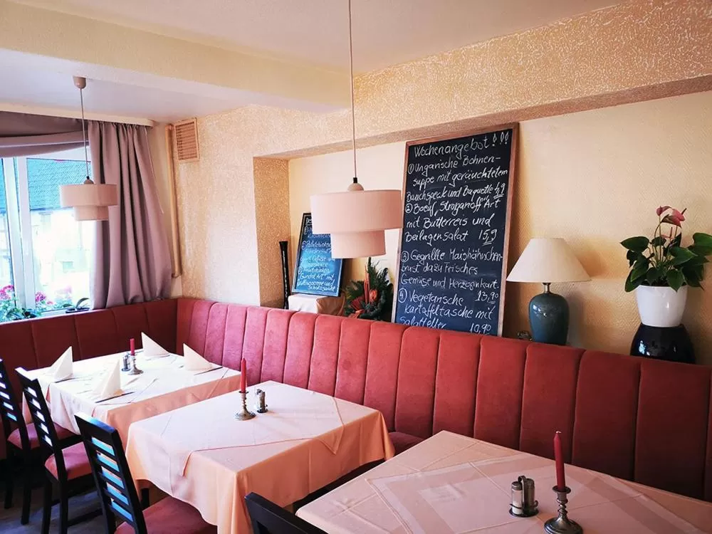 Restaurant/Places to Eat in Zum Erbacher Hof