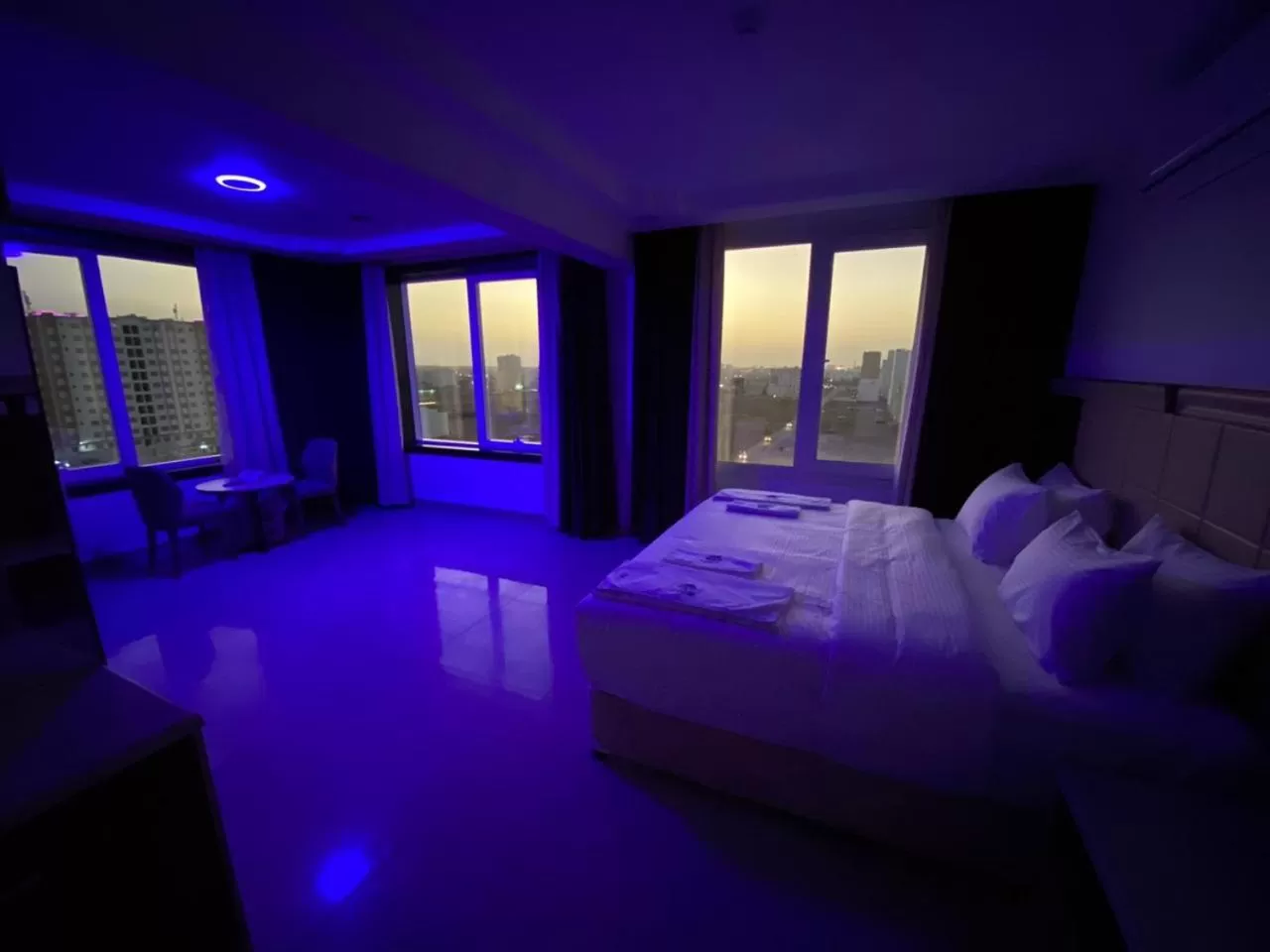 Photo of the whole room, Bed in Diamond Star Hotel فندق النجمة الماسية