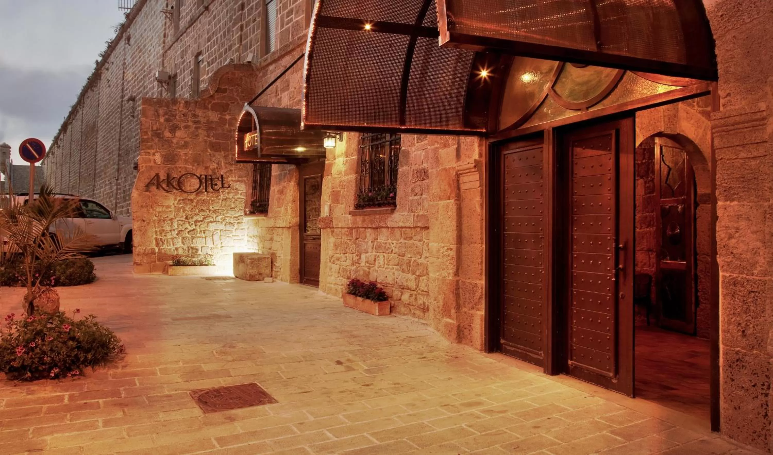 Facade/entrance, Property Building in Akkotel-Boutique hotel