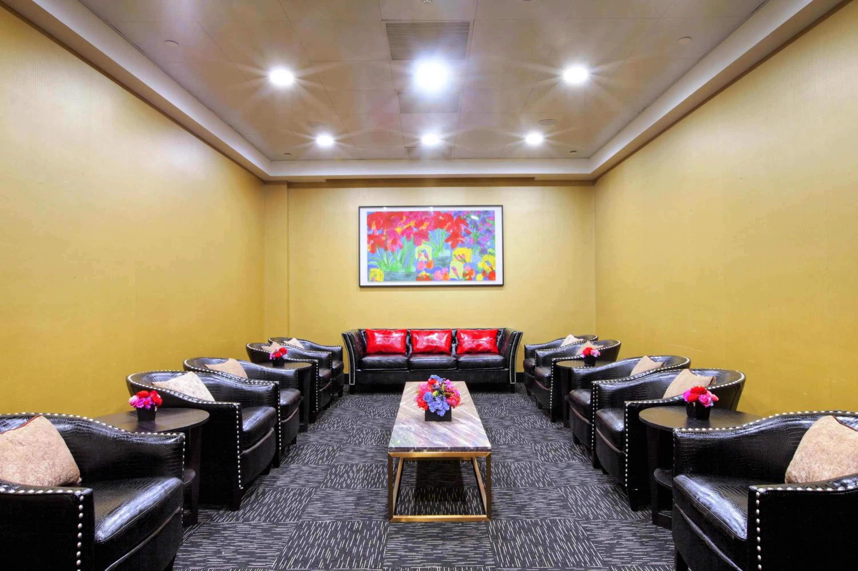 Meeting/conference room in Crowne Plaza Shanghai Jinshan by IHG