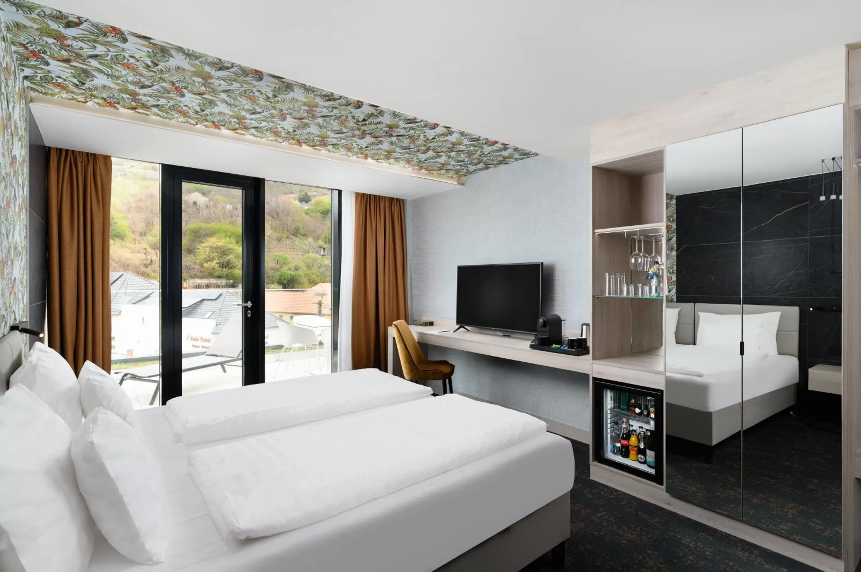 Photo of the whole room, Bed in Mercure Tokaj Center