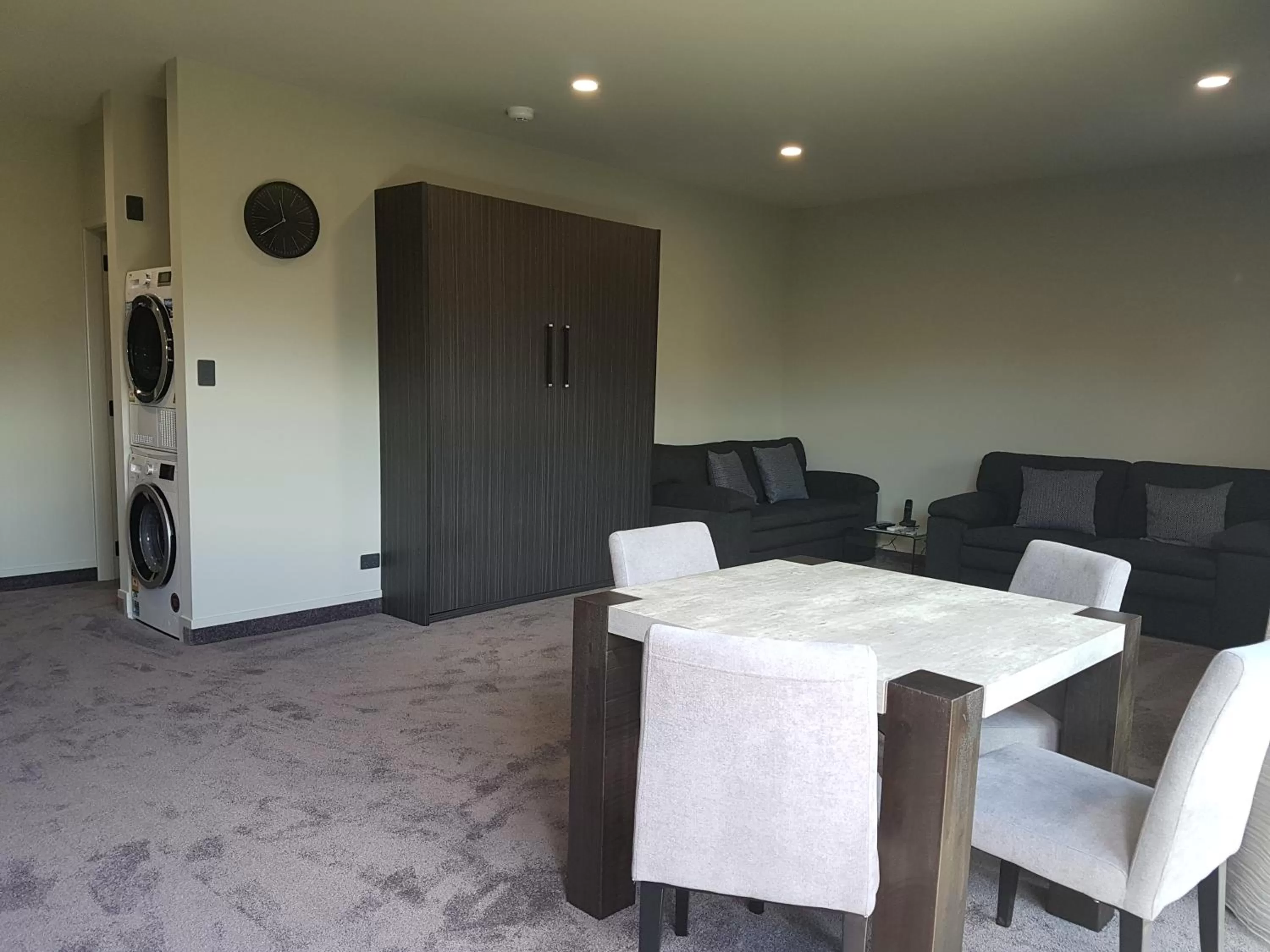 Seating area in Kings On Peace