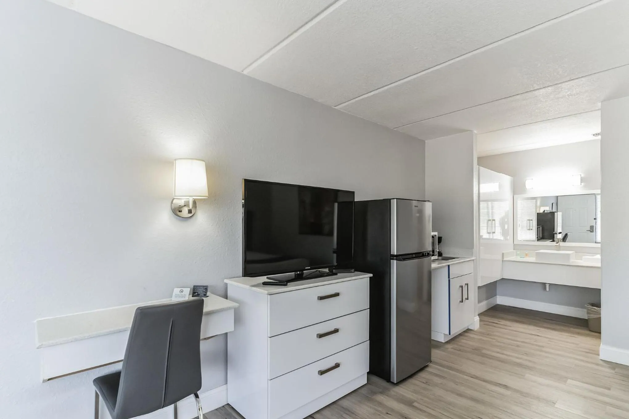 TV and multimedia, TV/Entertainment Center in Vivo Living Kissimmee West