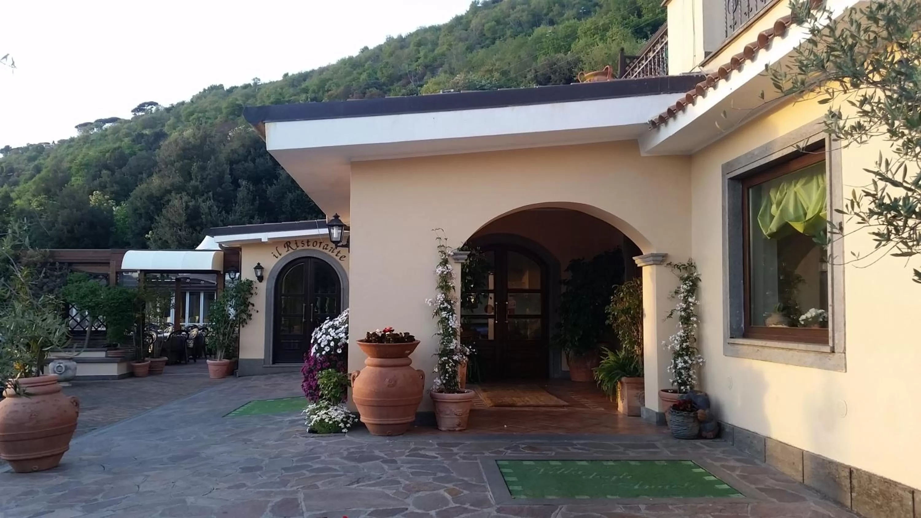Facade/entrance in Hotel Villa Degli Angeli