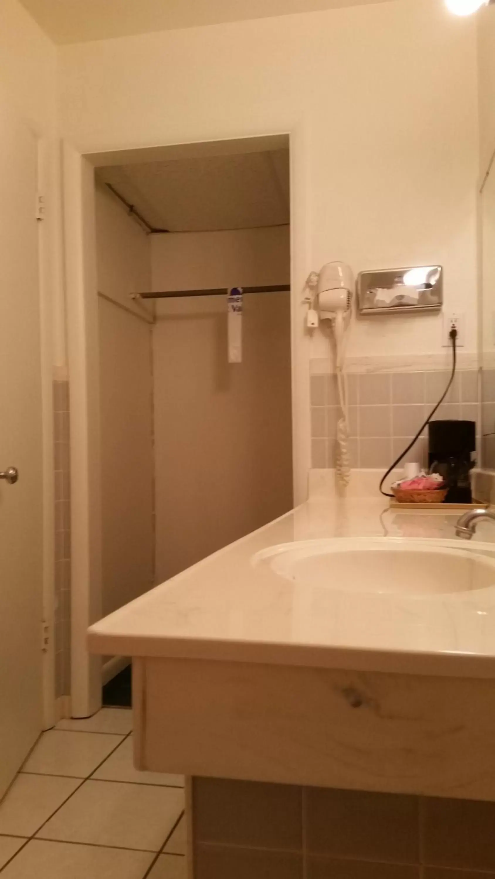 Queen Room with Two Queen Beds in American Inn Of Liberal Queen Room with Two Queen Beds in American Inn Of Liberal