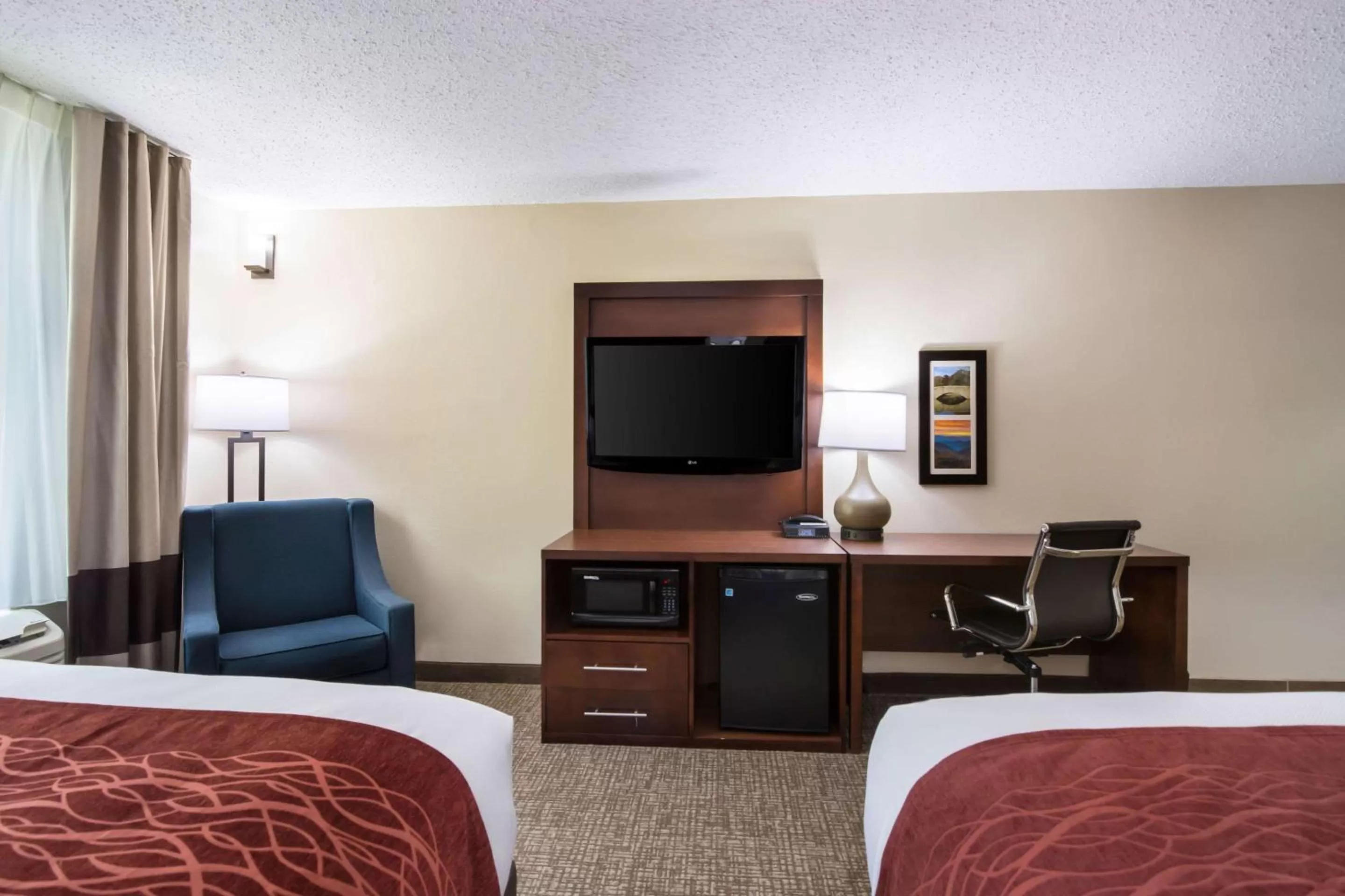 Photo of the whole room, Bed in Comfort Inn Kings Mountain