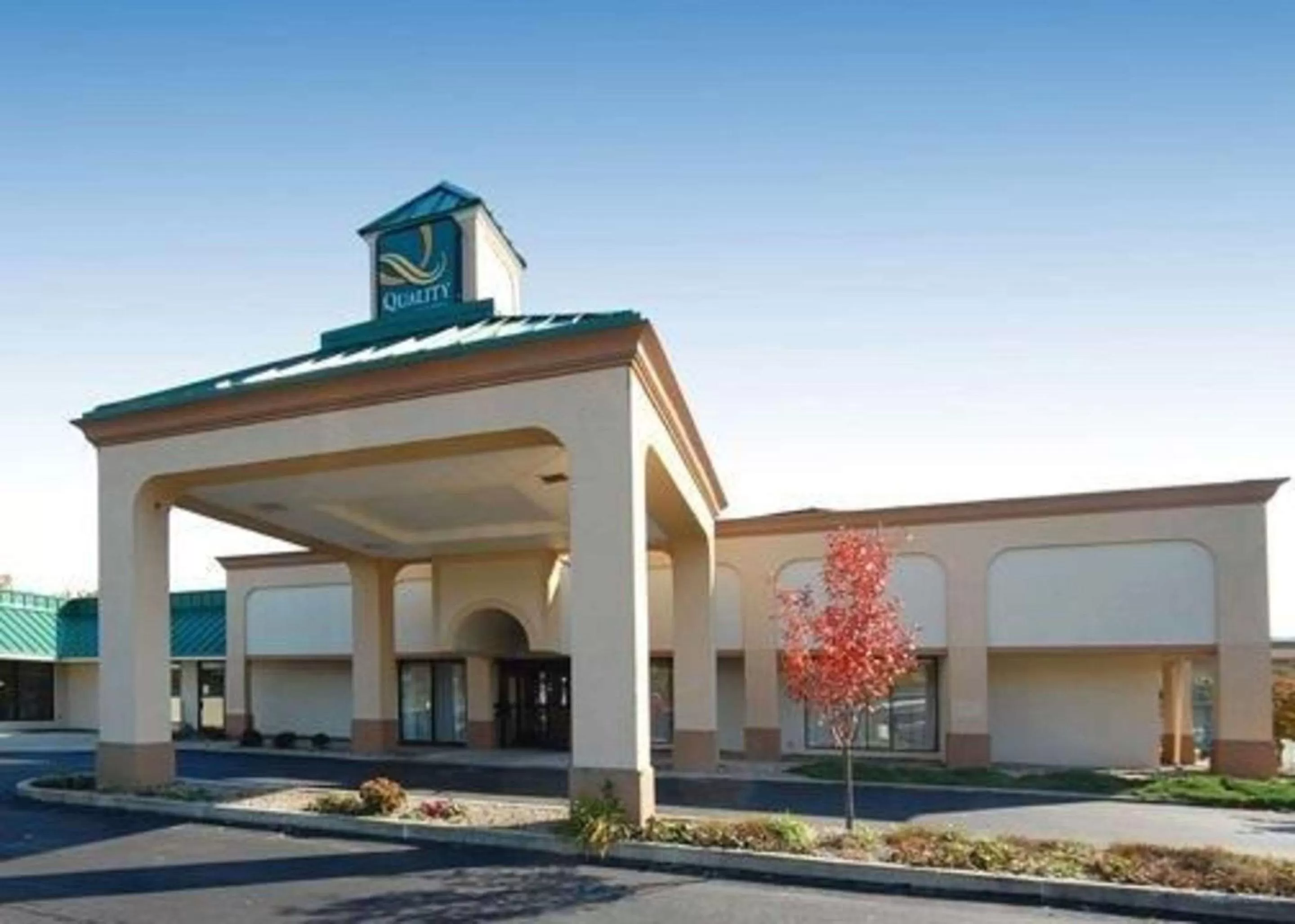 Property Building in Quality Inn & Suites