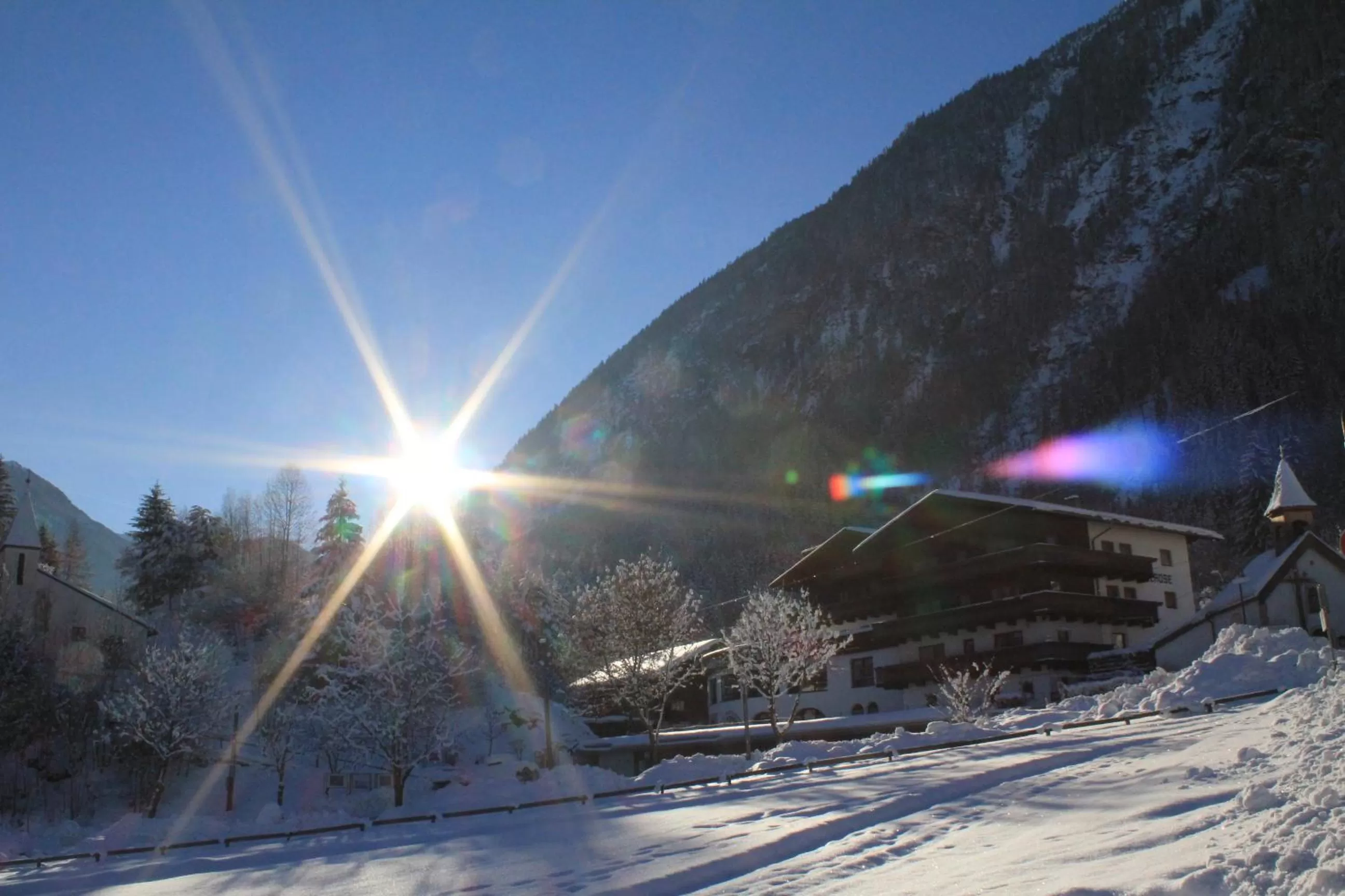 Facade/entrance, Winter in Seehüter's Hotel Seerose