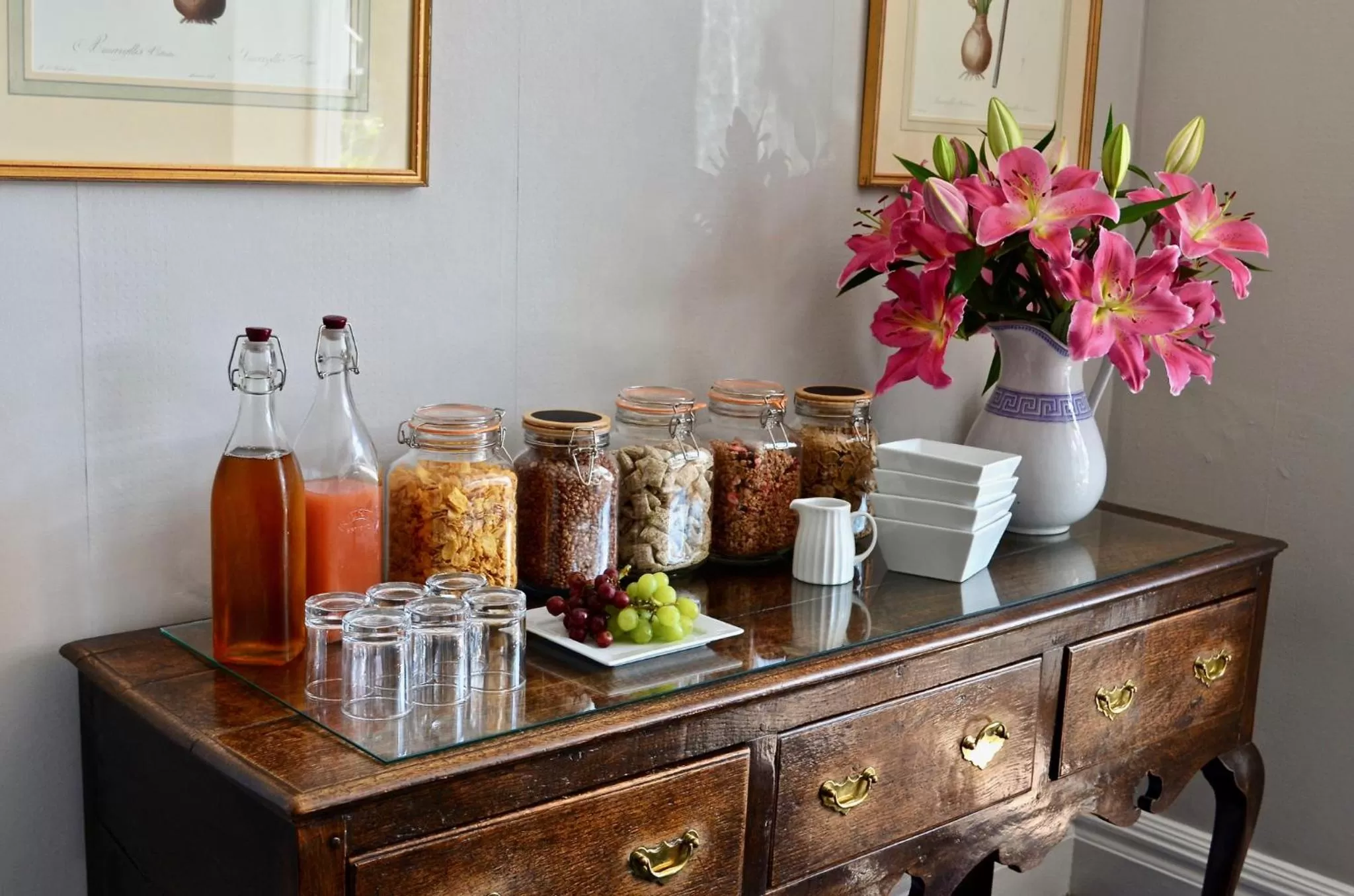 Restaurant/places to eat in St George's Guest House