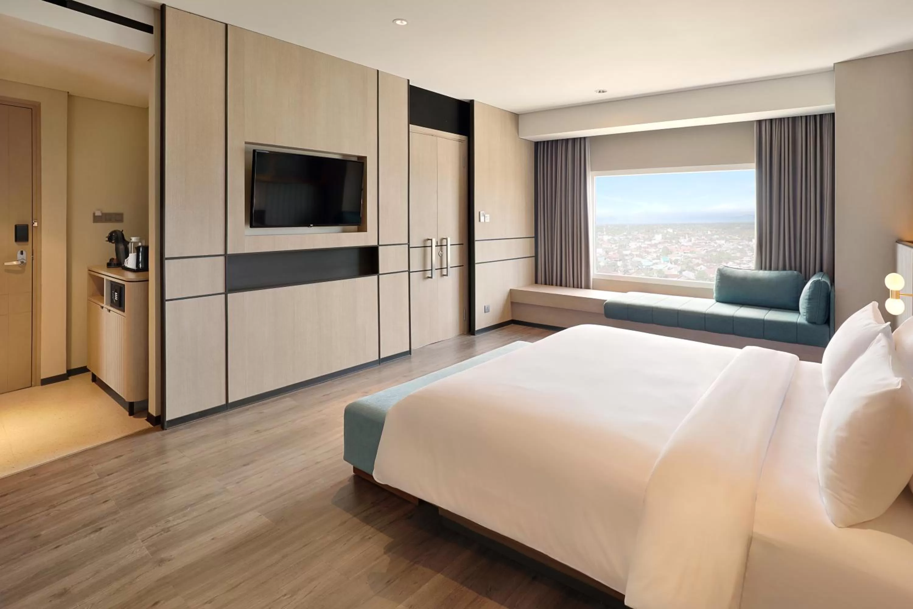 Sea view, Bed in Mercure Bengkulu