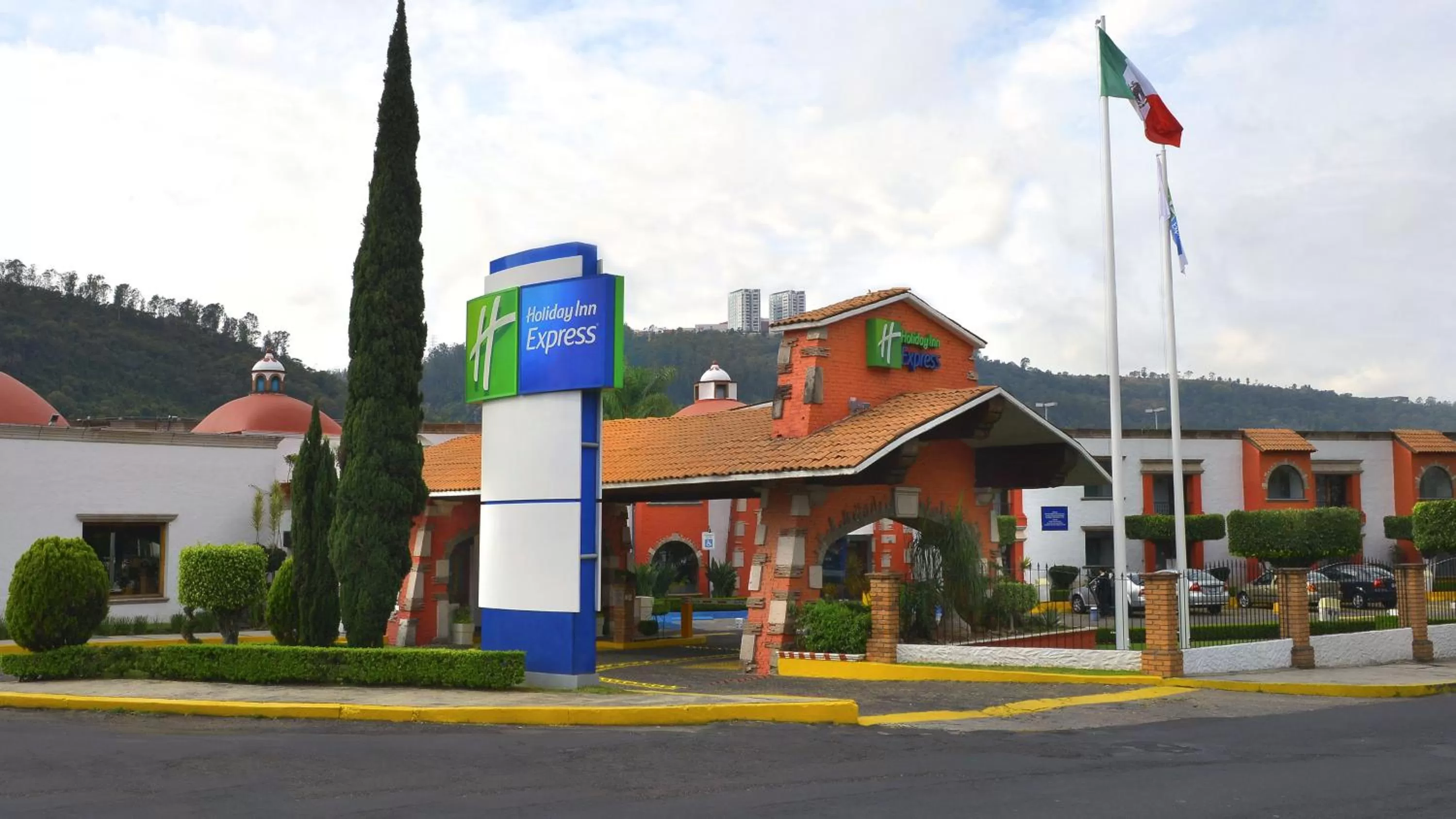 Property building in Holiday Inn Express Morelia by IHG