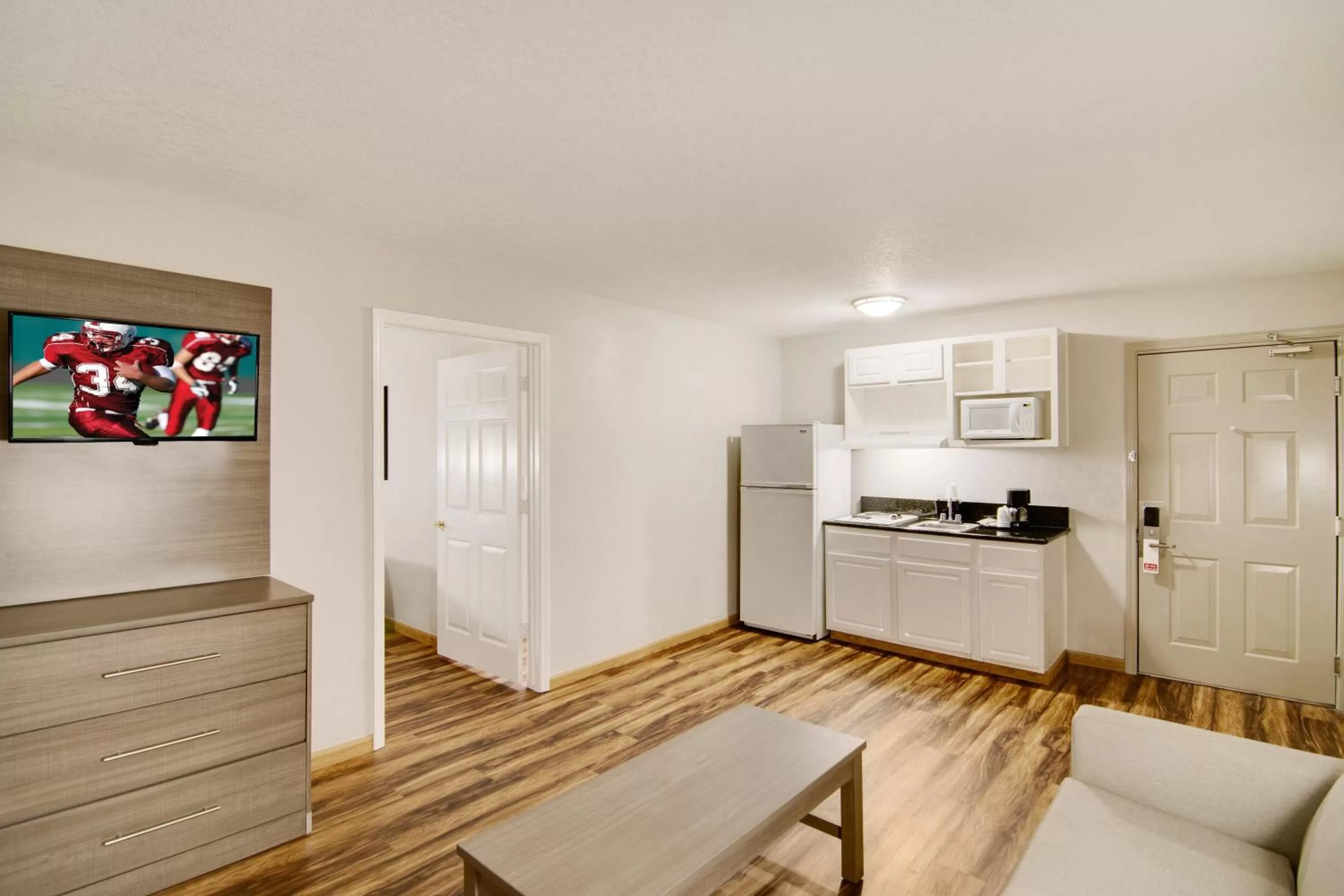 Photo of the whole room in Red Roof Inn & Suites Pensacola-NAS Corry