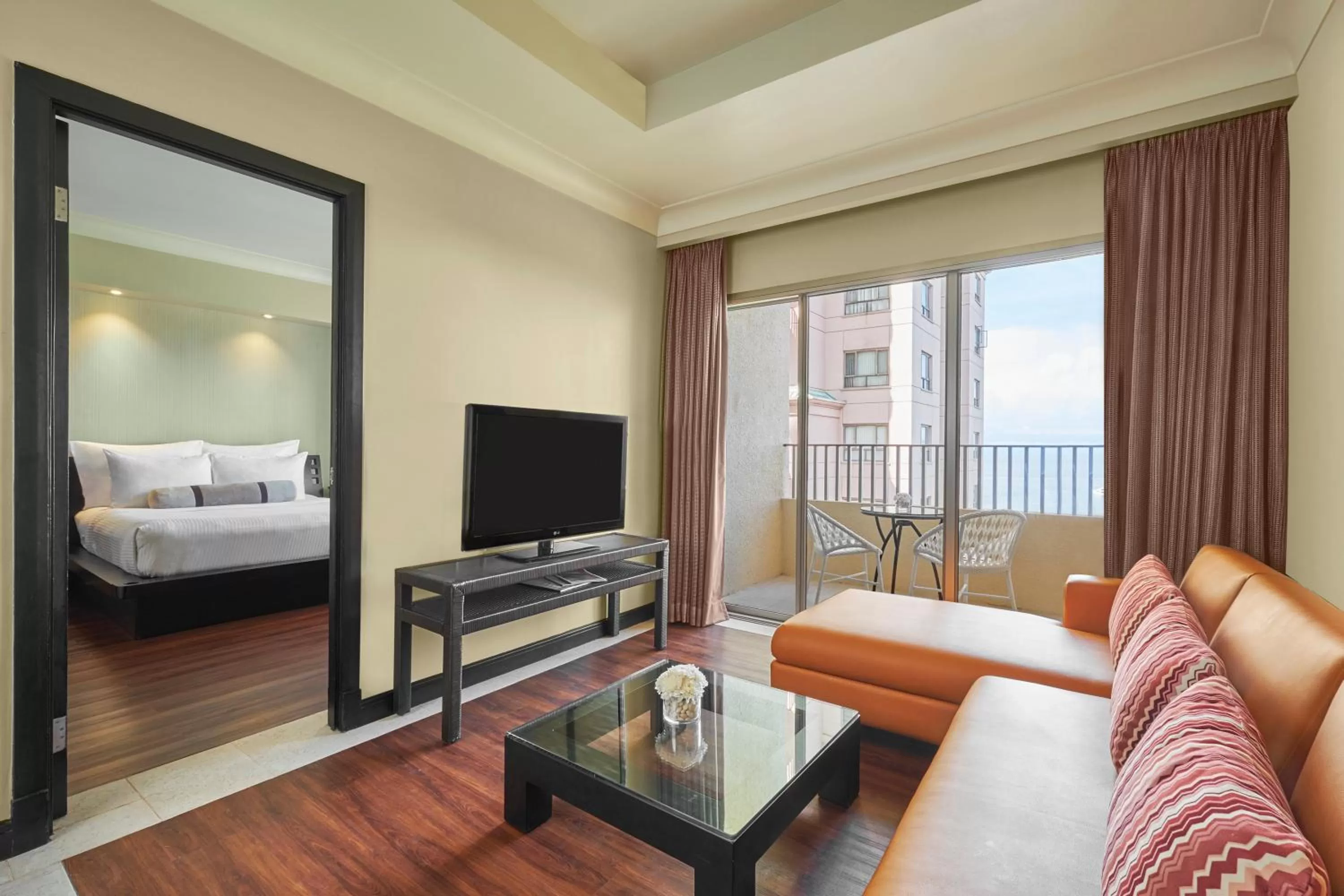 TV and multimedia, Bed in Mövenpick Hotel Mactan Island Cebu