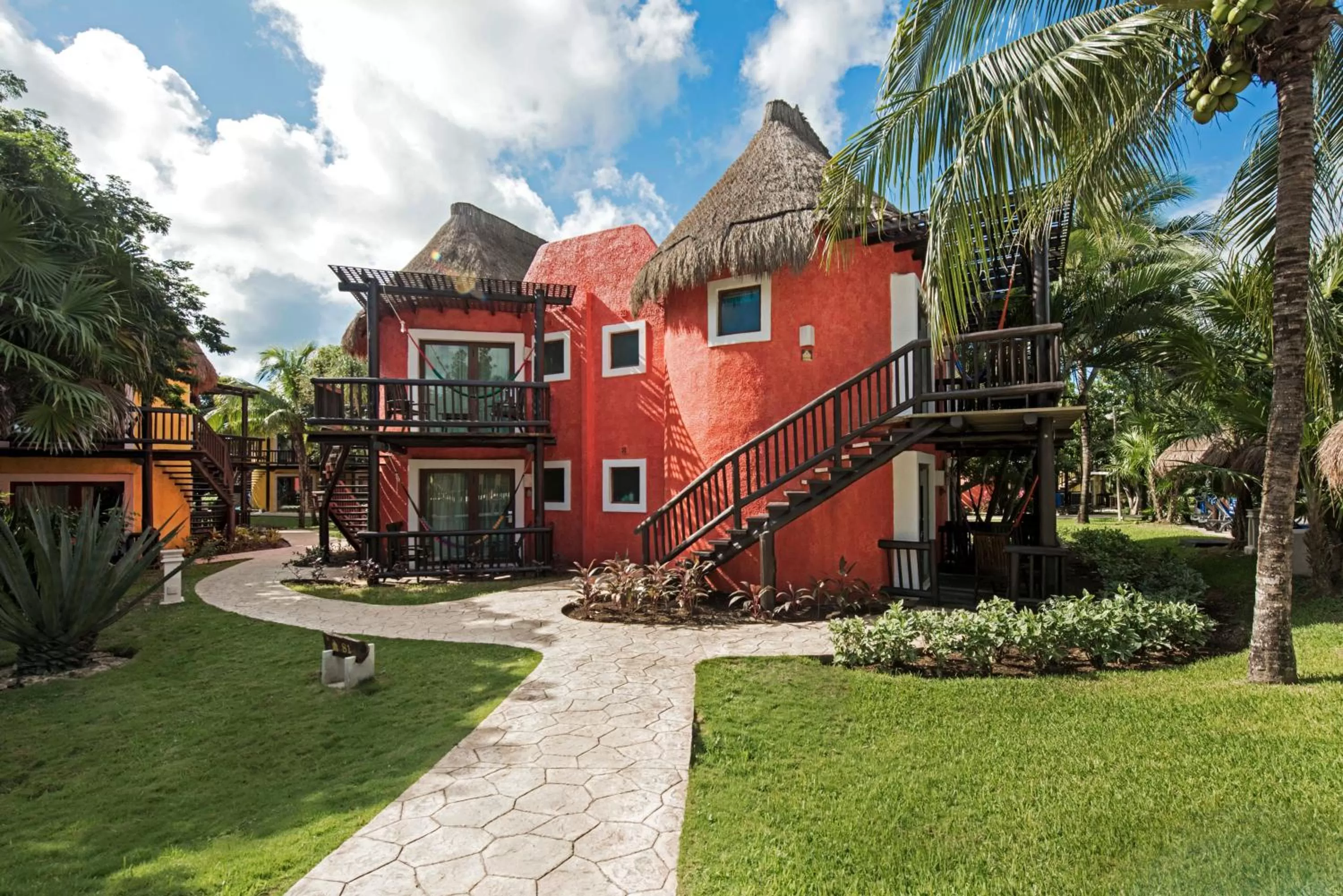 Facade/entrance in Iberostar Waves Cozumel - All Inclusive